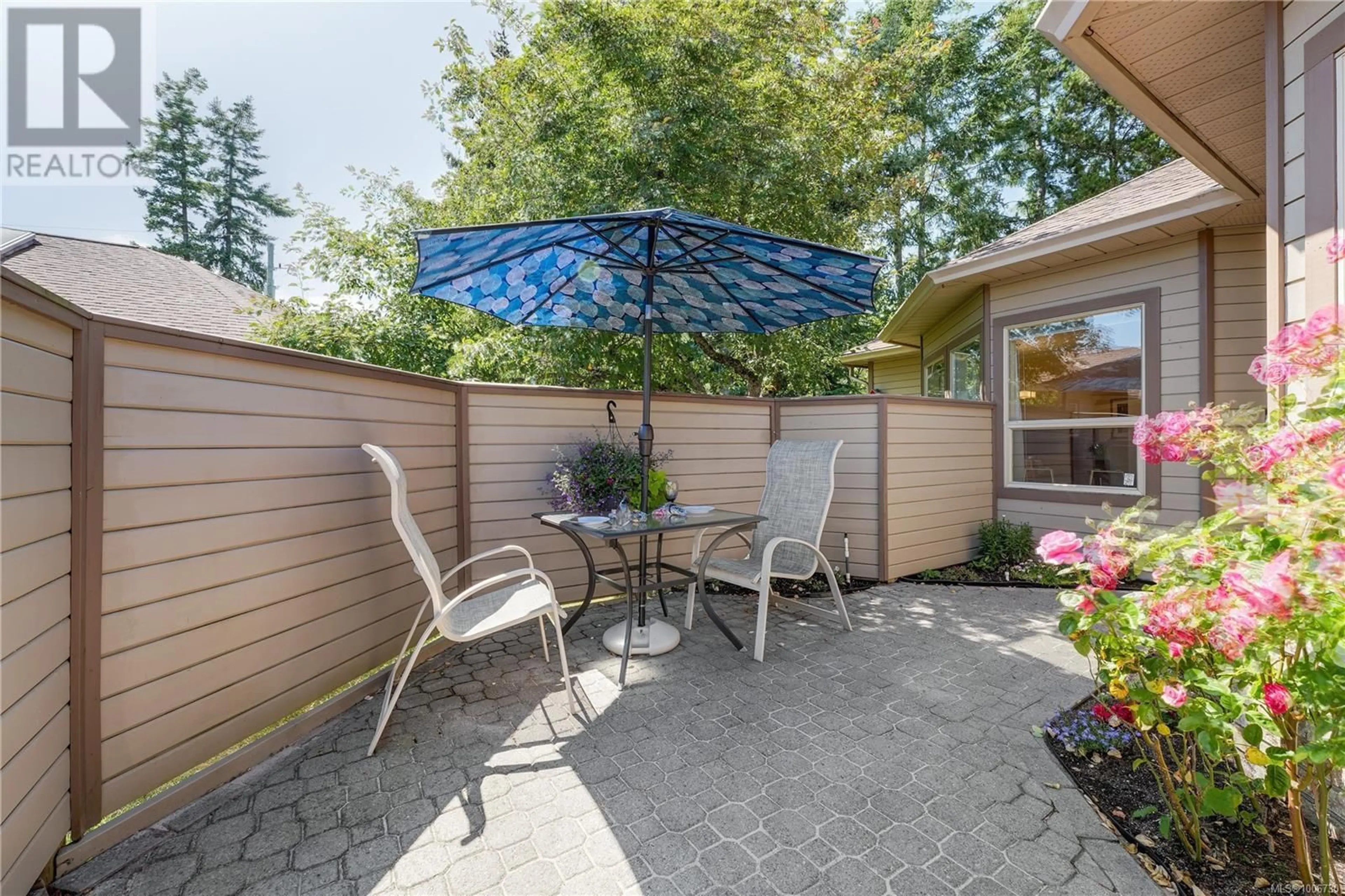 Patio, street for 703 - 4515 PIPELINE ROAD, Saanich British Columbia V8Z5M3
