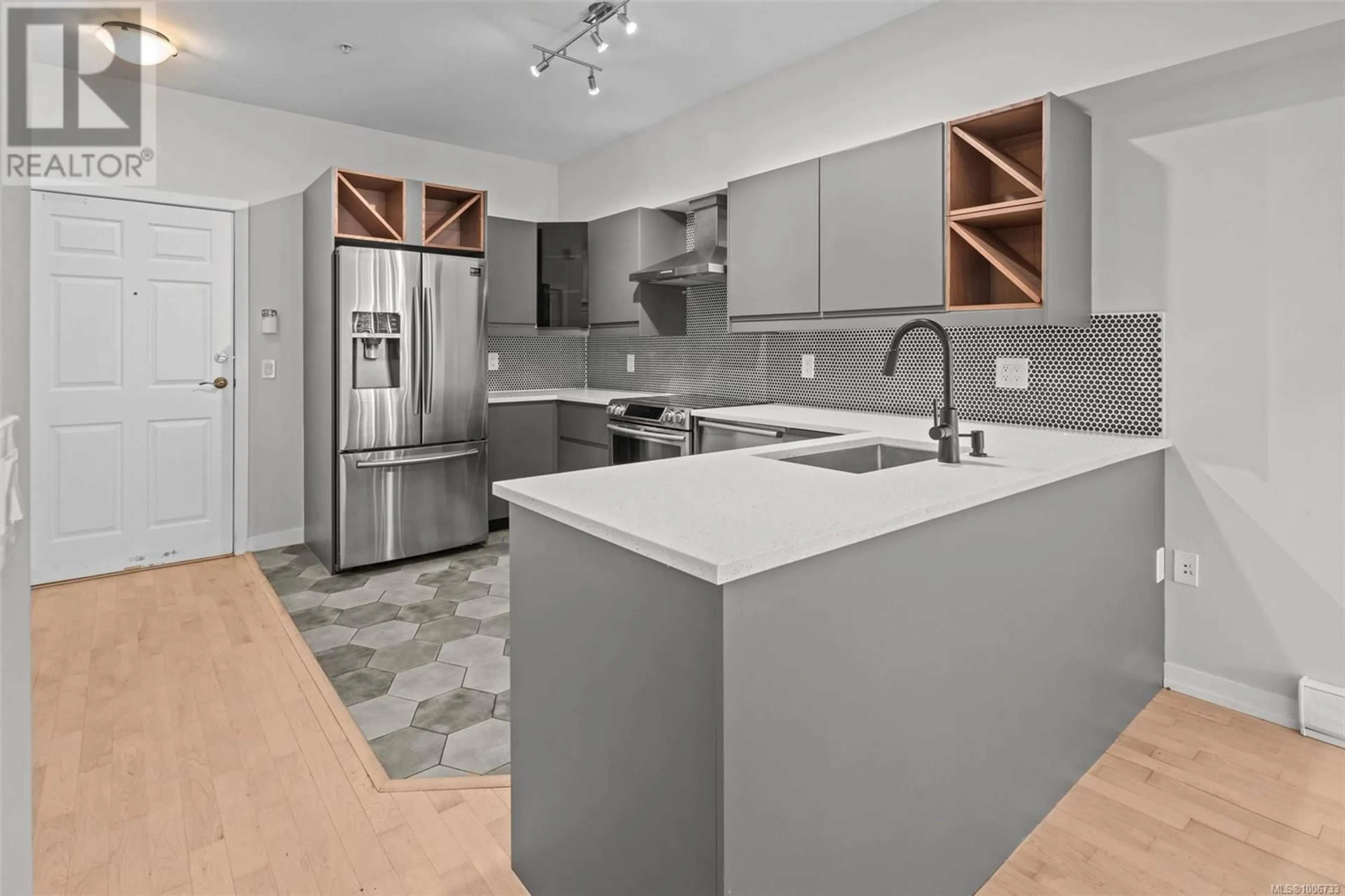Open concept kitchen, ceramic/tile floor for 107 - 360 GOLDSTREAM AVENUE, Colwood British Columbia V9B2W3