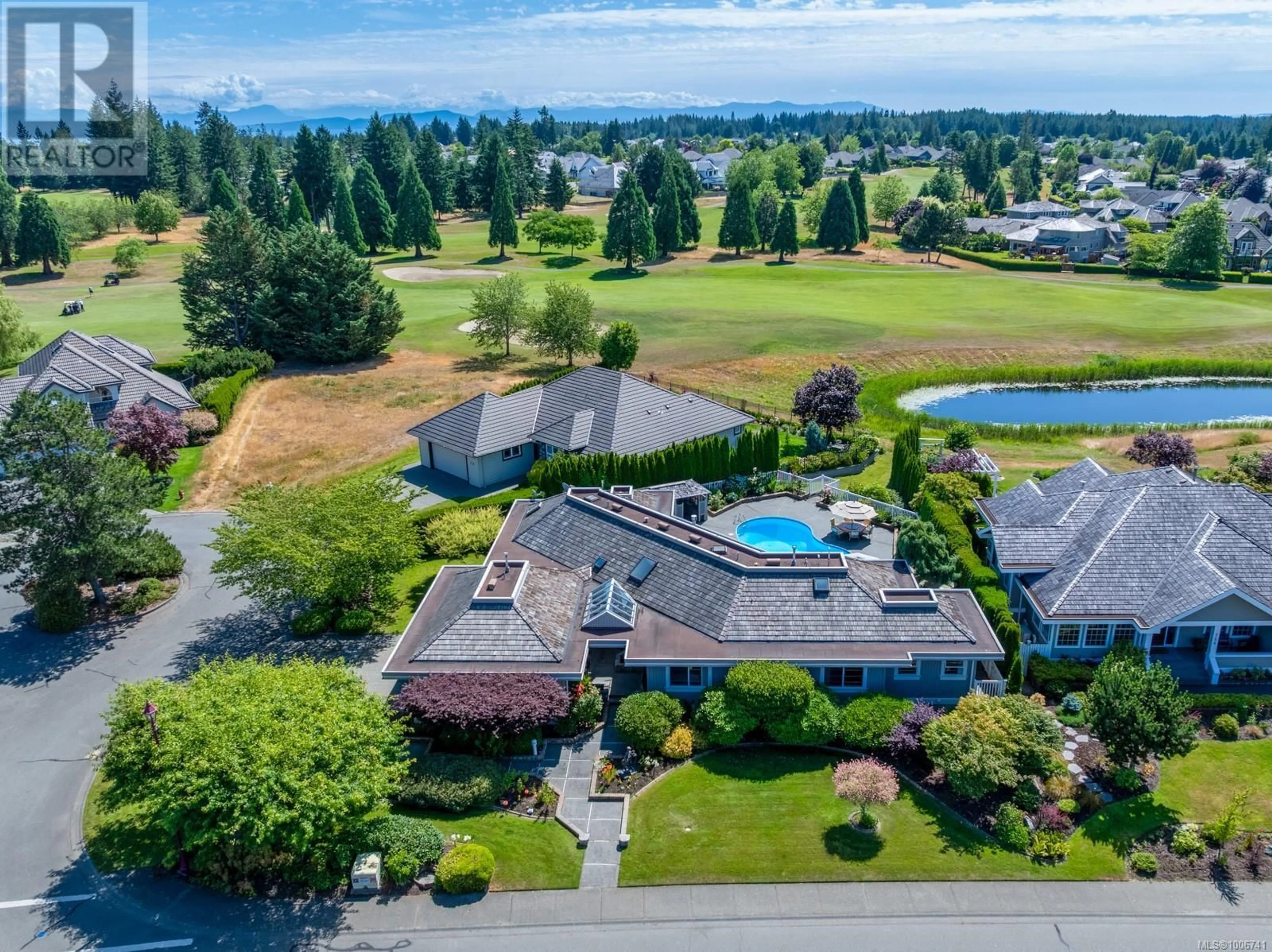 A pic from outside/outdoor area/front of a property/back of a property/a pic from drone, water/lake/river/ocean view for 730 REGENCY PLACE, Courtenay British Columbia V9N8R5