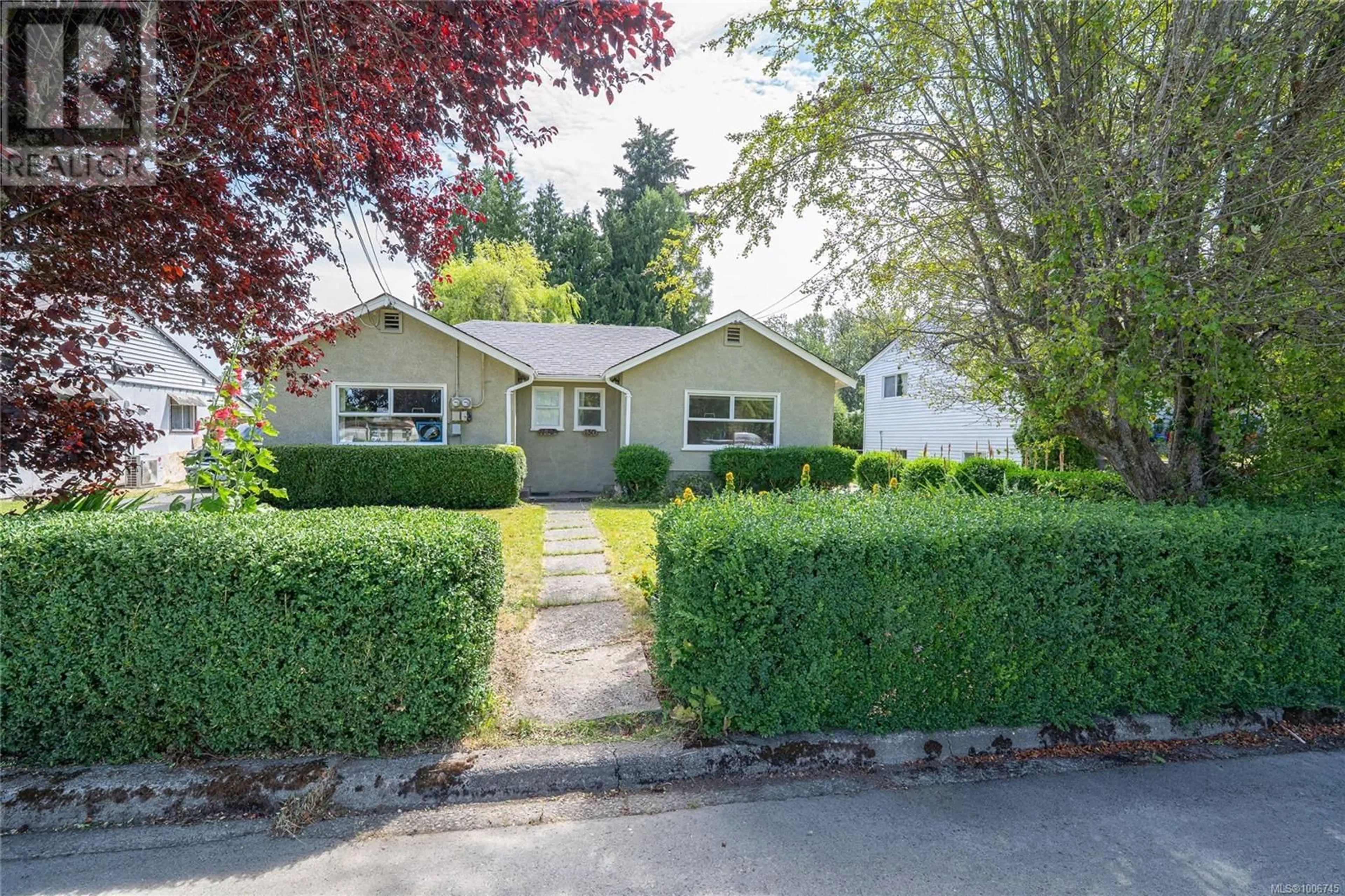 Home with vinyl exterior material, street for 130 & 132 BEECH AVENUE, Duncan British Columbia V9L3J2