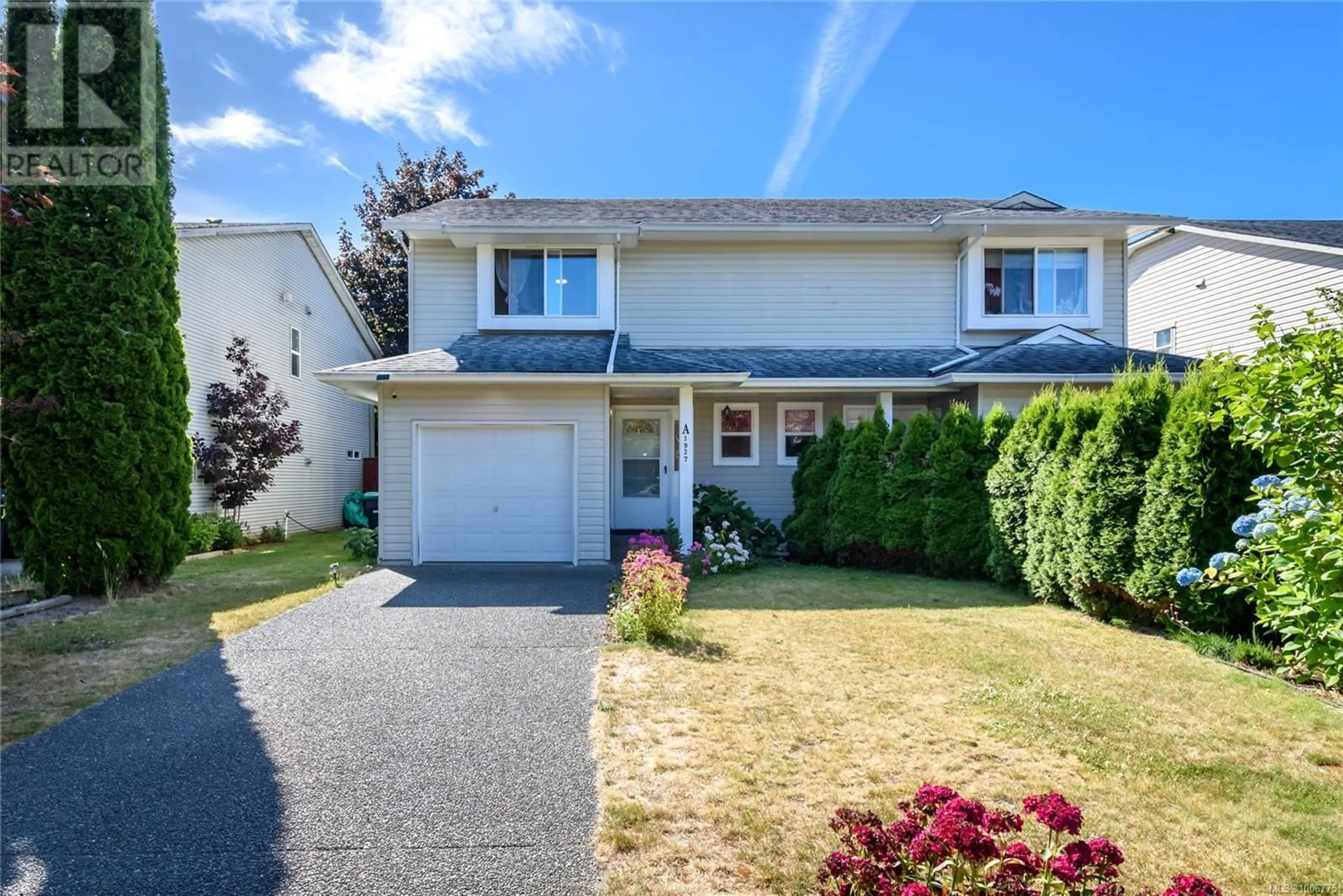 Home with vinyl exterior material, street for A - 1927 NOORT PLACE, Courtenay British Columbia V9N8Y5