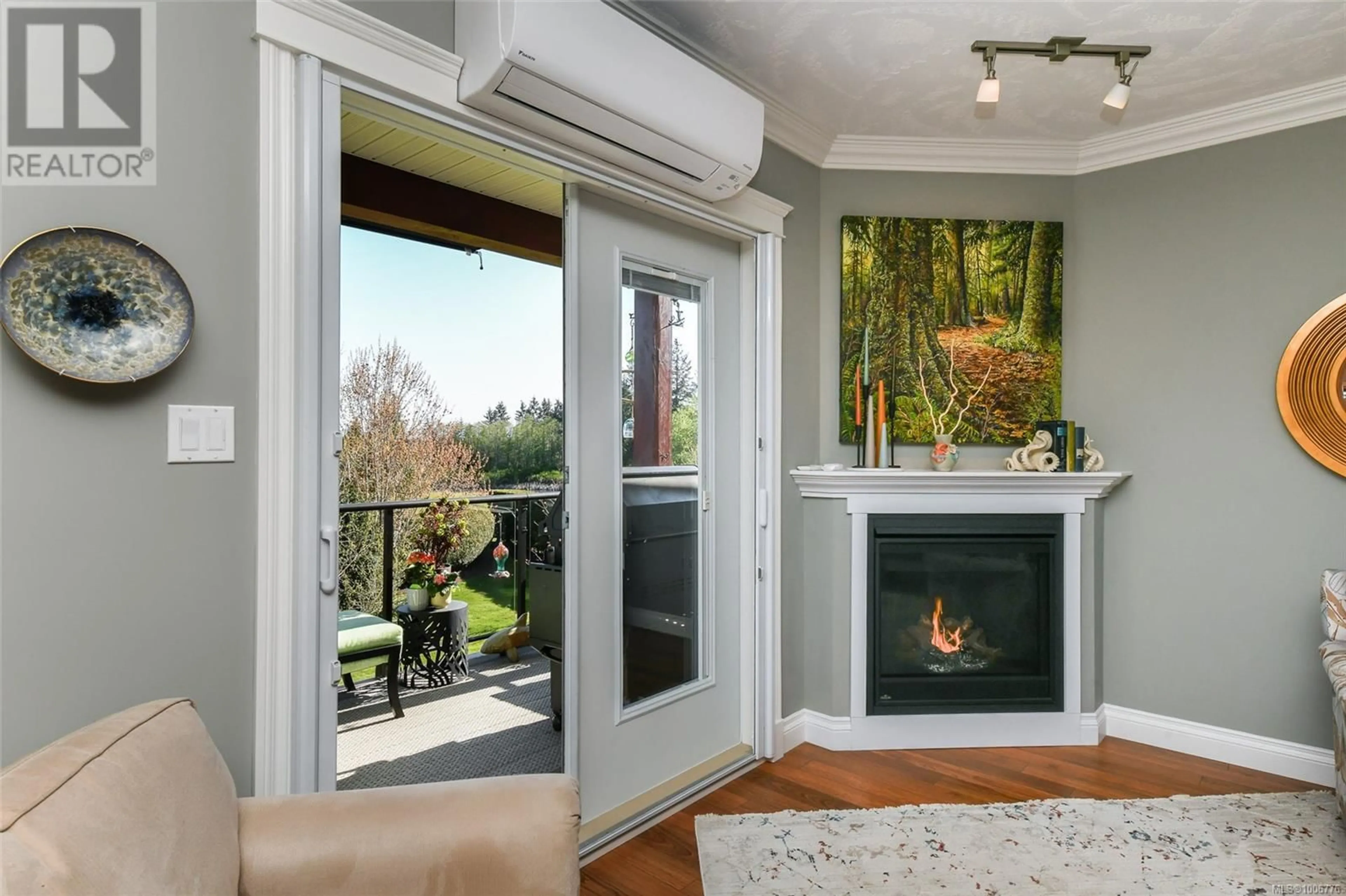 Indoor entryway for 625 - 3666 ROYAL VISTA WAY, Courtenay British Columbia V9N9X8