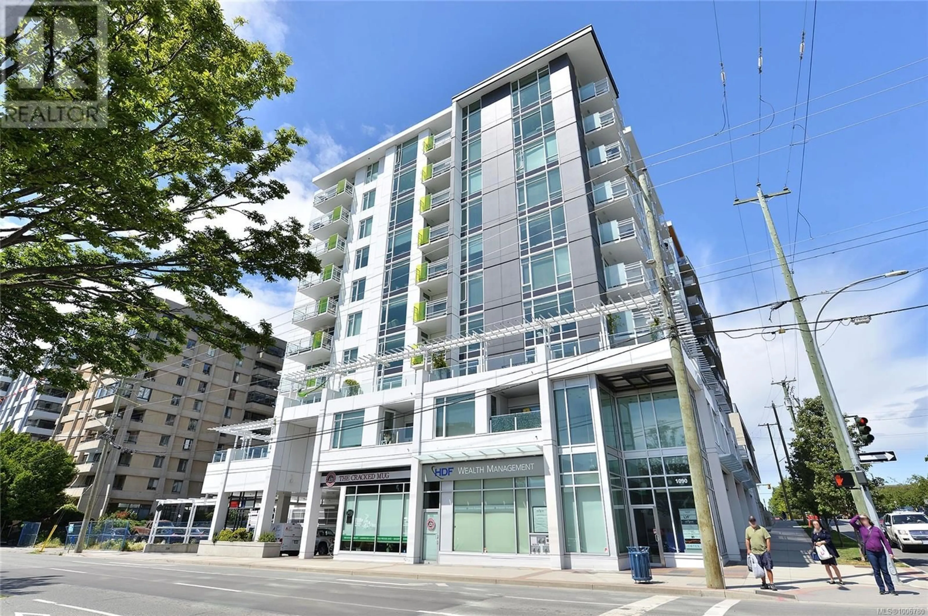 Indoor foyer for 408 - 1090 JOHNSON STREET, Victoria British Columbia V8V3P6