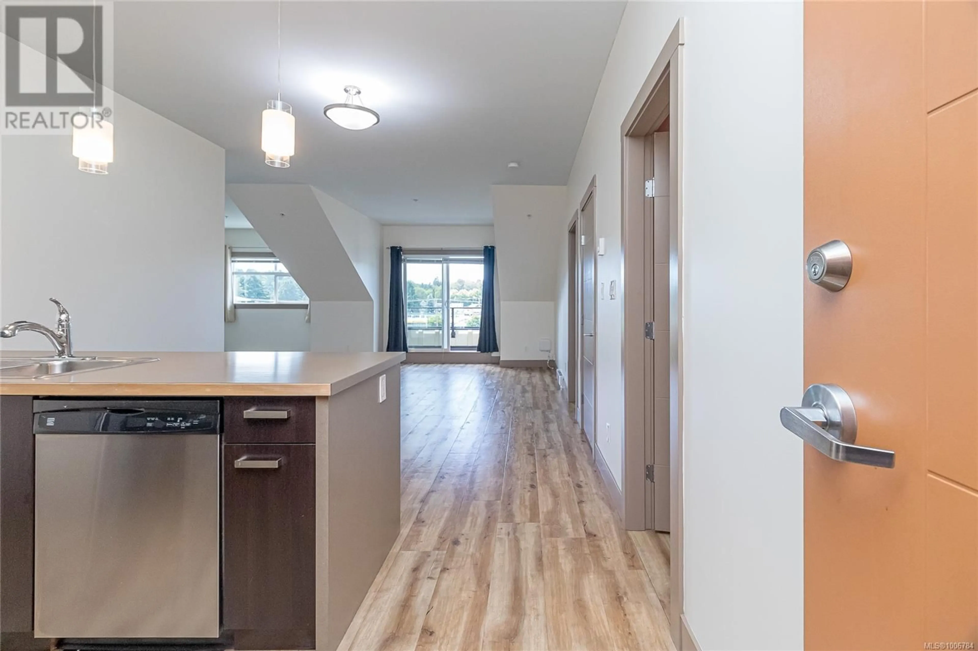 Indoor entryway for 402 - 5822 GARDEN STREET, Duncan British Columbia V9L3V9