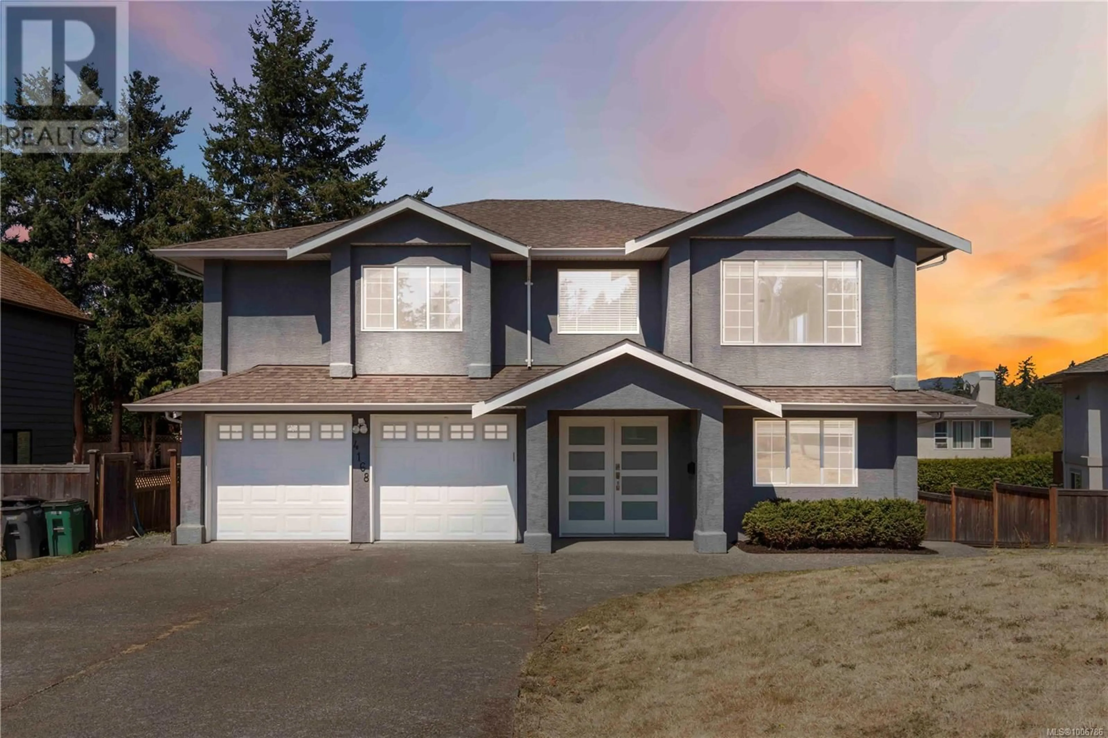 Home with vinyl exterior material, street for 4168 CLINTON PLACE, Saanich British Columbia V8Z6M1