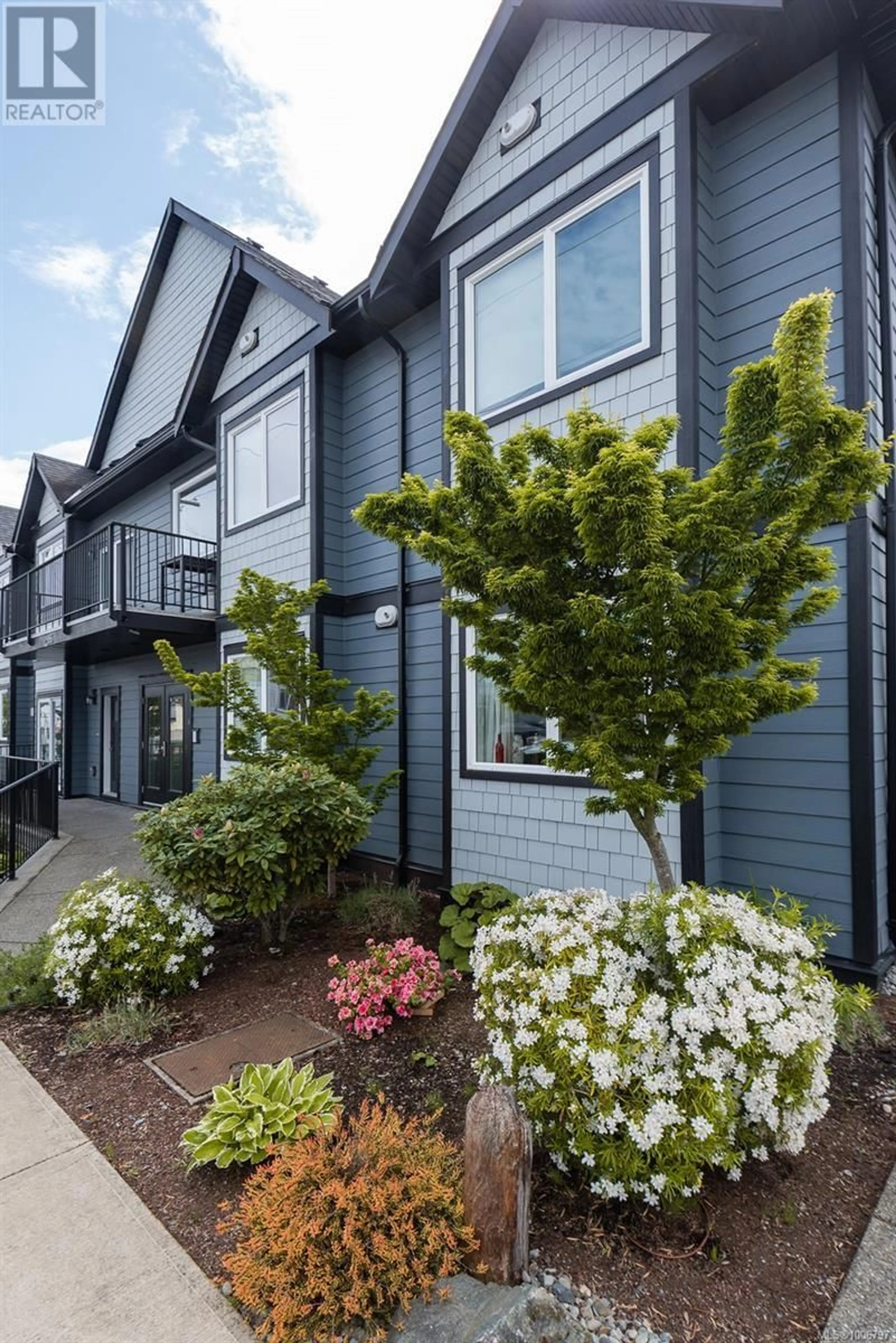 Home with vinyl exterior material, street for 3 - 2886 OAK STREET, Chemainus British Columbia V0R1K1