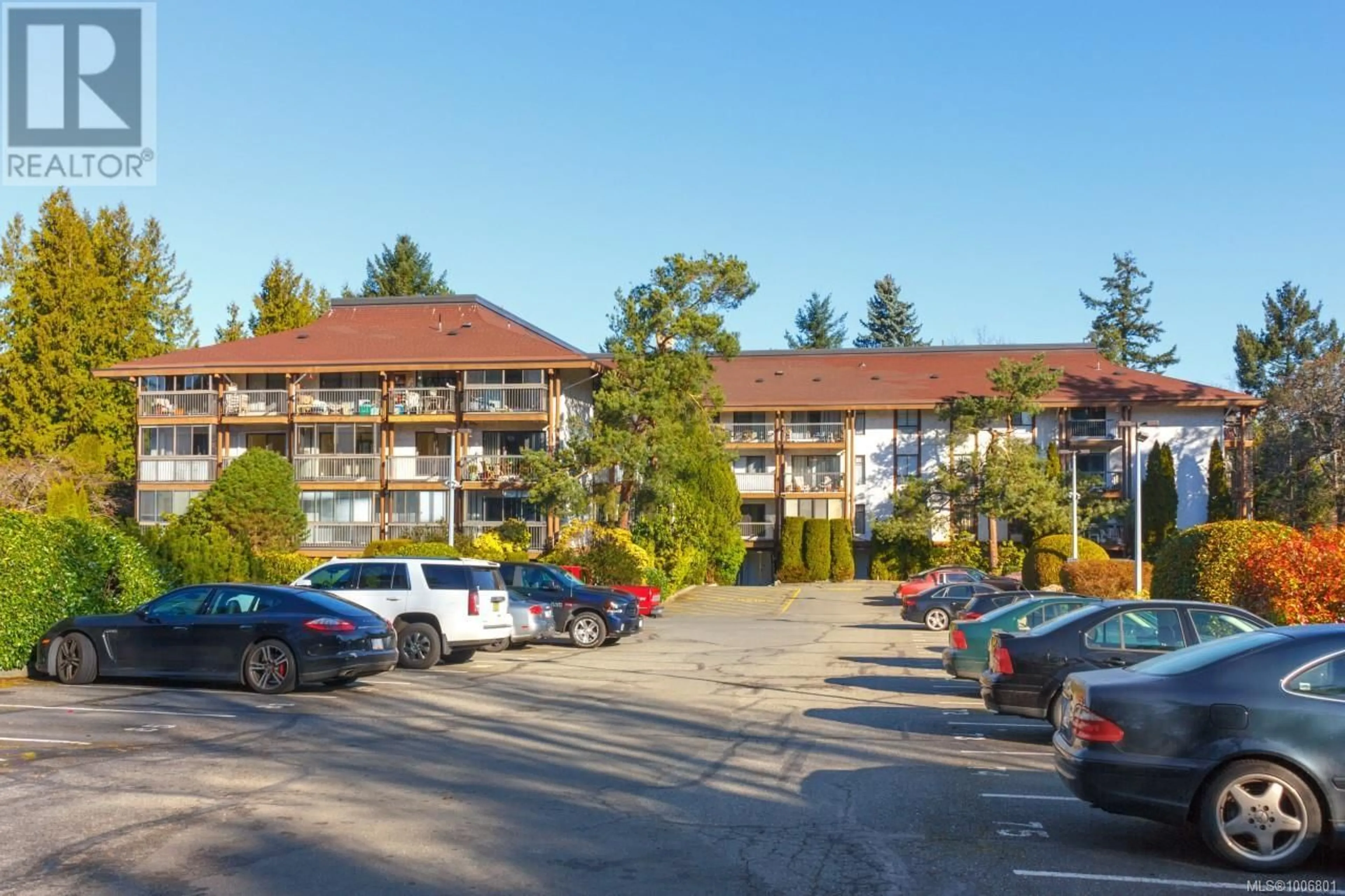 Patio, mountain view for 310 - 1009 MCKENZIE AVENUE, Saanich British Columbia V9B4B1