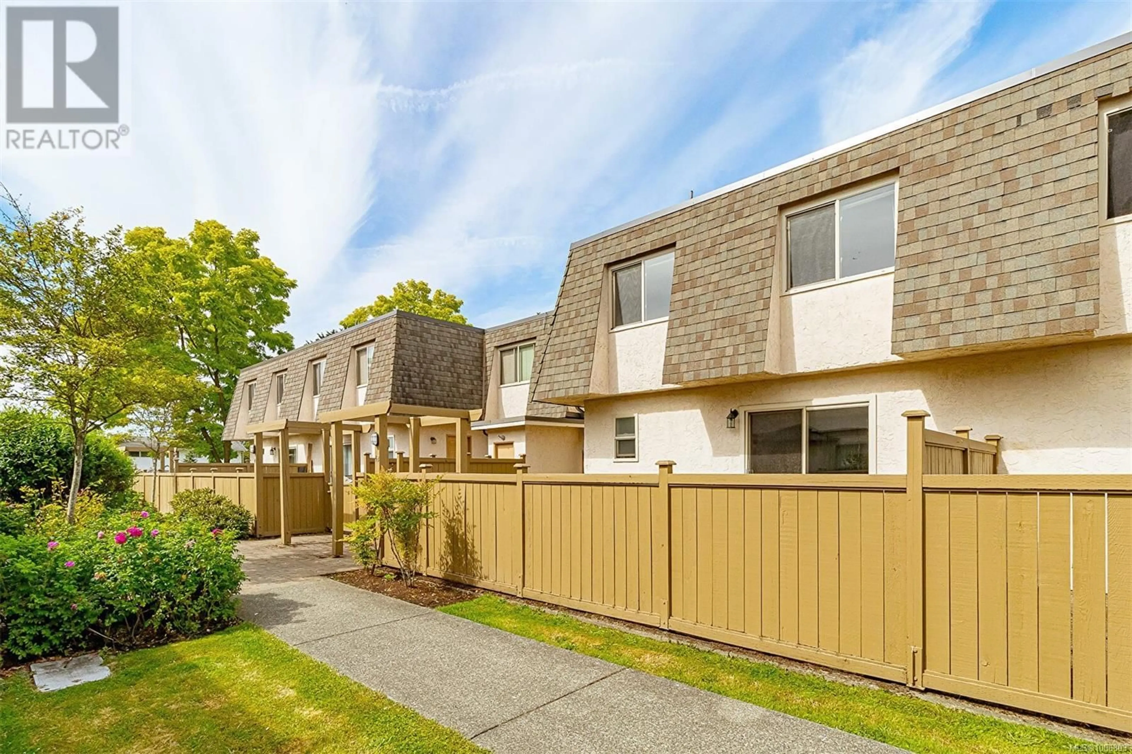 Unknown for 42 - 4061 LARCHWOOD DRIVE, Saanich British Columbia V8N4P1