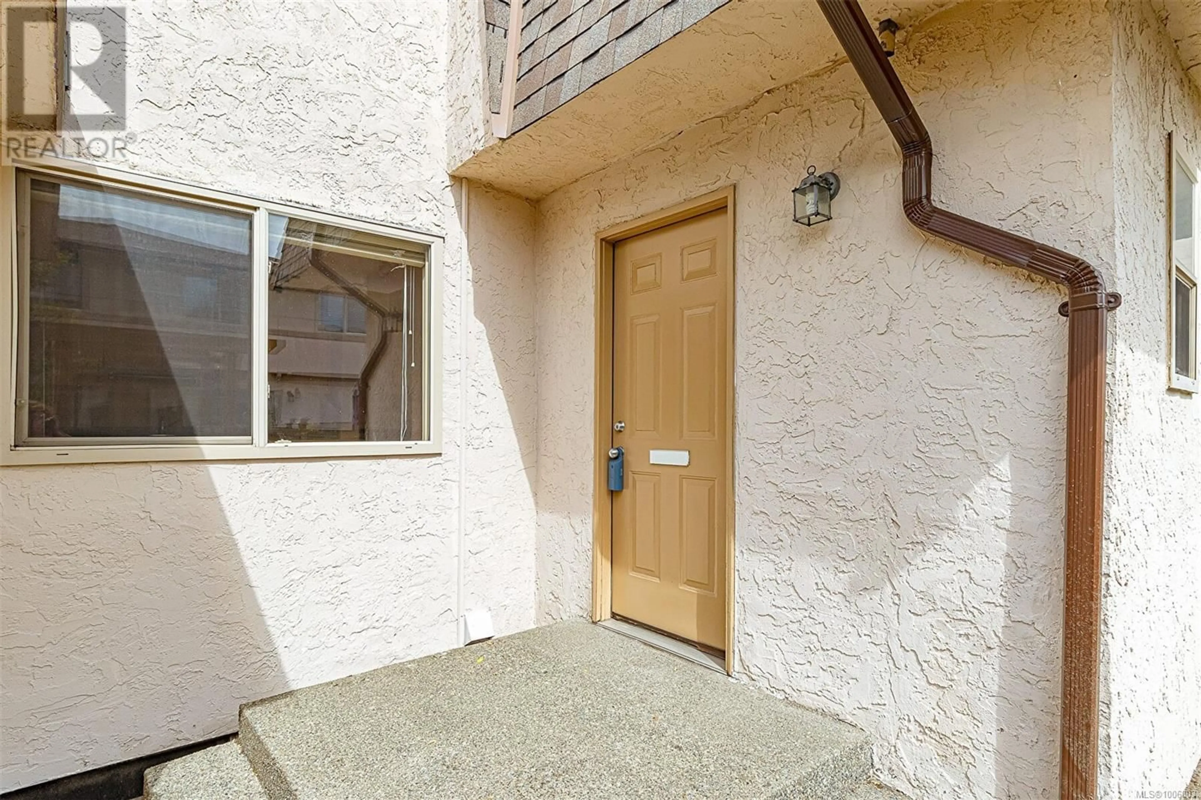 Unknown for 42 - 4061 LARCHWOOD DRIVE, Saanich British Columbia V8N4P1