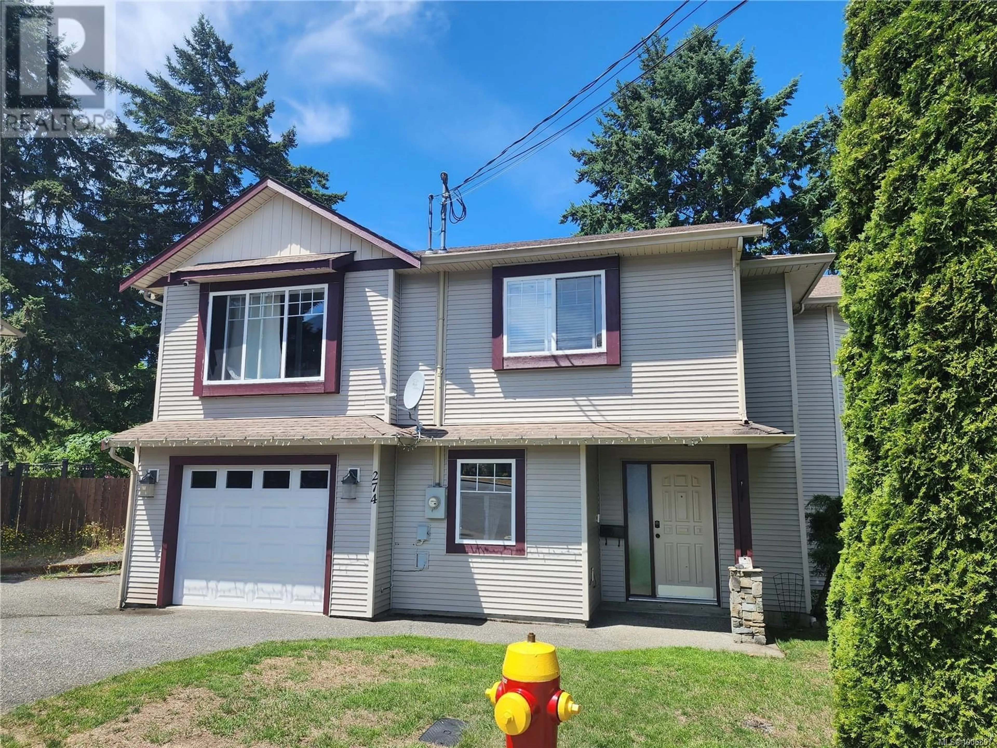 Home with vinyl exterior material, street for 274 LAMBERT AVENUE, Nanaimo British Columbia V9R5N8