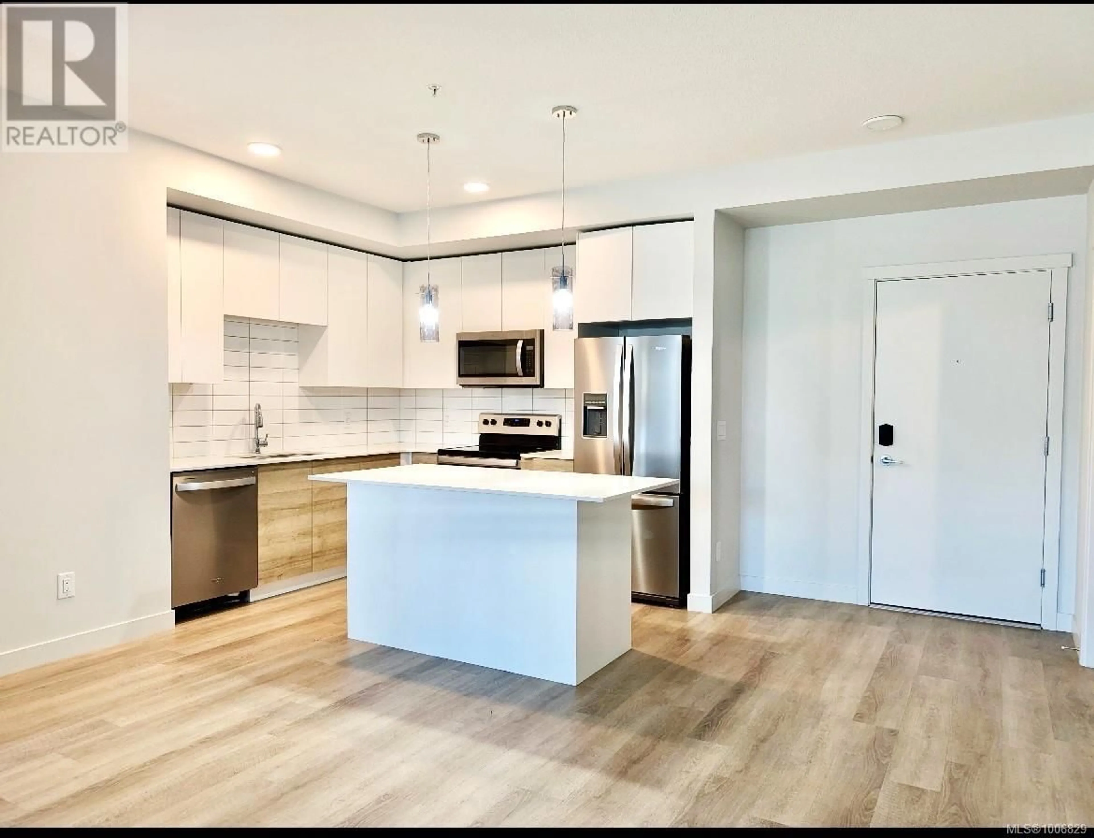 Open concept kitchen, unknown for 306 - 4830 CEDAR RIDGE PLACE, Nanaimo British Columbia V9T0M8