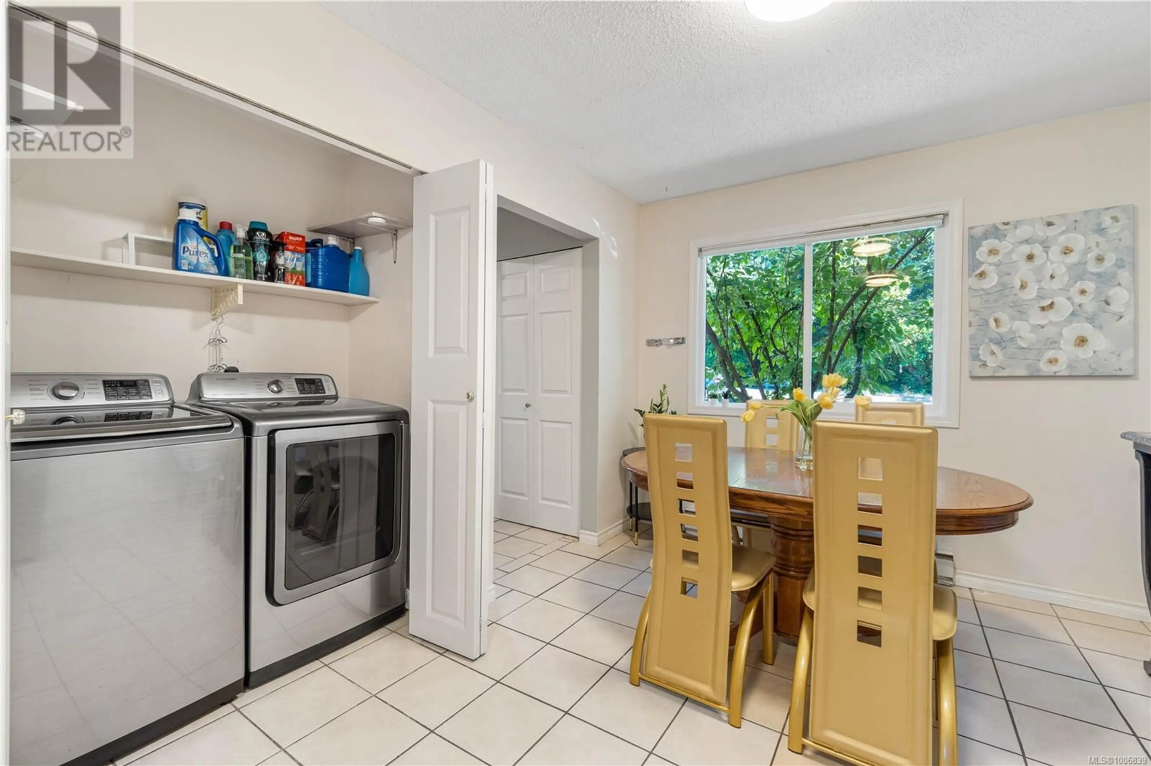 Standard kitchen, unknown for 2479 ROSSTOWN ROAD, Nanaimo British Columbia V9T3R6