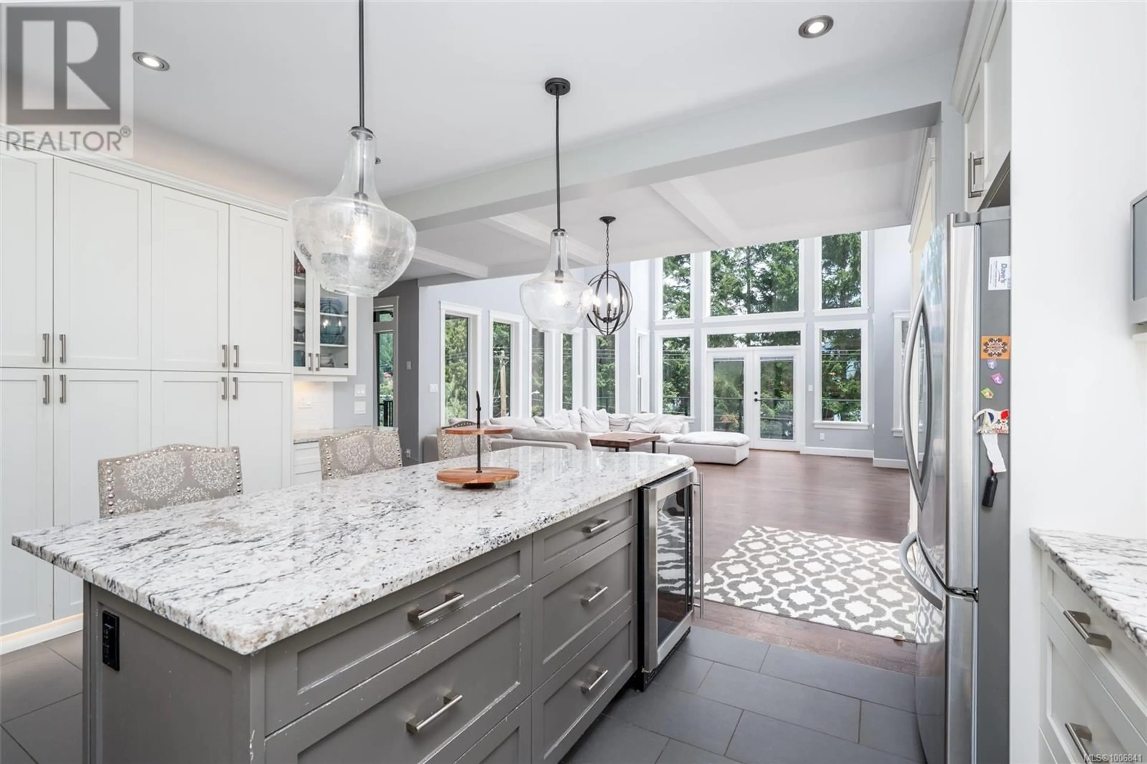 Contemporary kitchen, ceramic/tile floor for 6634 CHISHOLM TRAIL, Duncan British Columbia V9L5X9