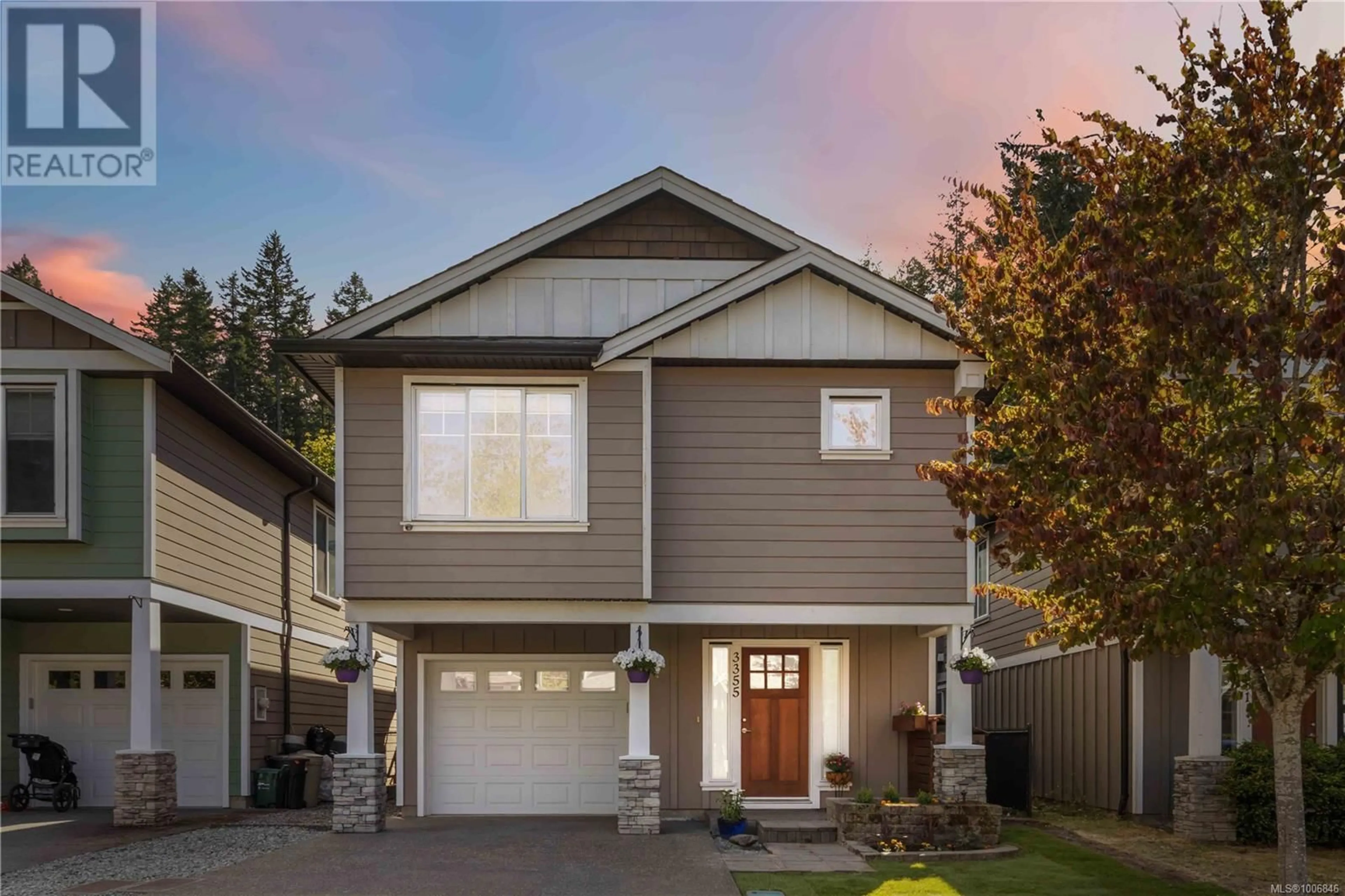 Home with vinyl exterior material, street for 3355 LANGRISH MEWS, Langford British Columbia V9C2P3
