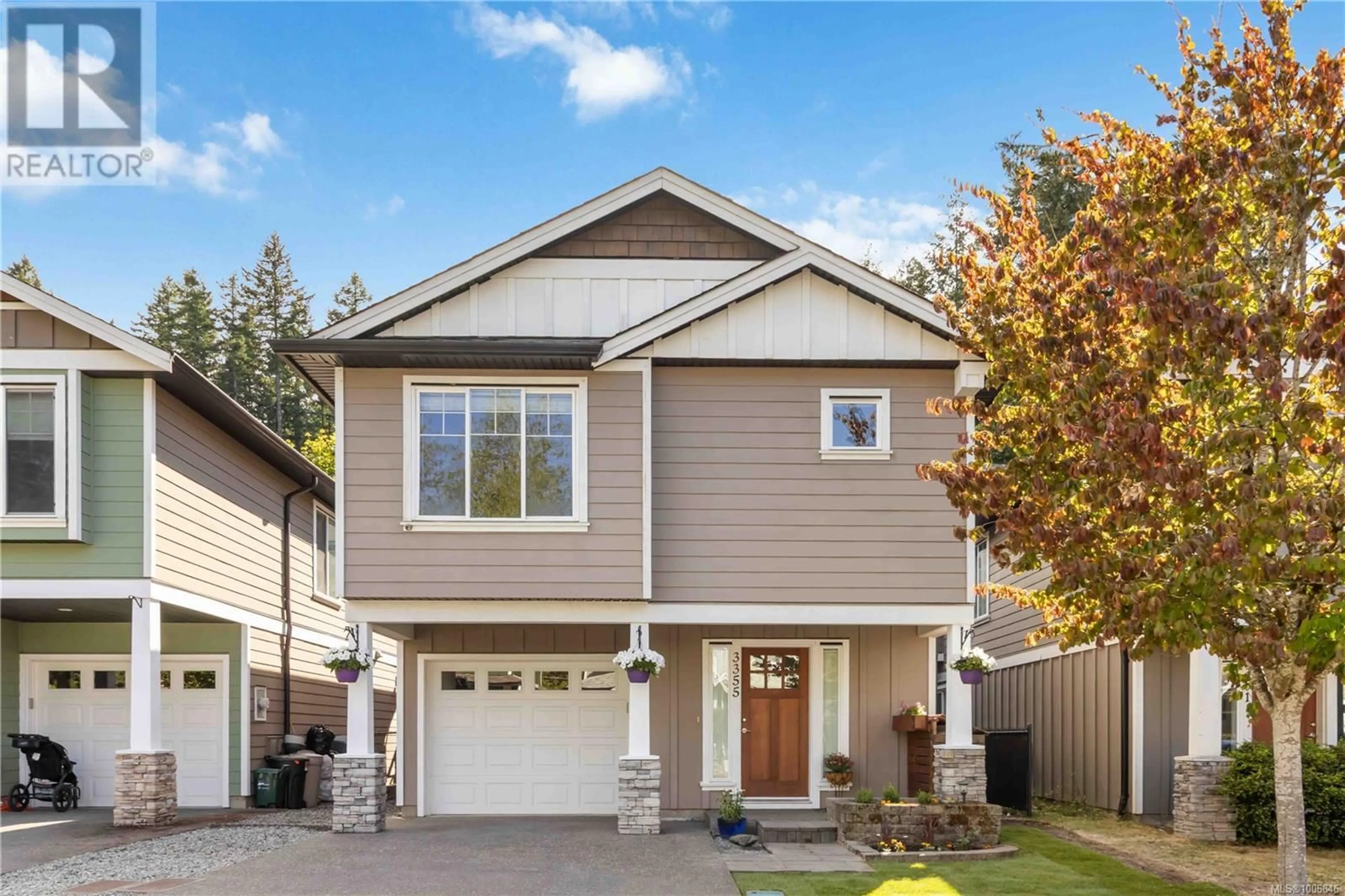 Home with vinyl exterior material, street for 3355 LANGRISH MEWS, Langford British Columbia V9C2P3