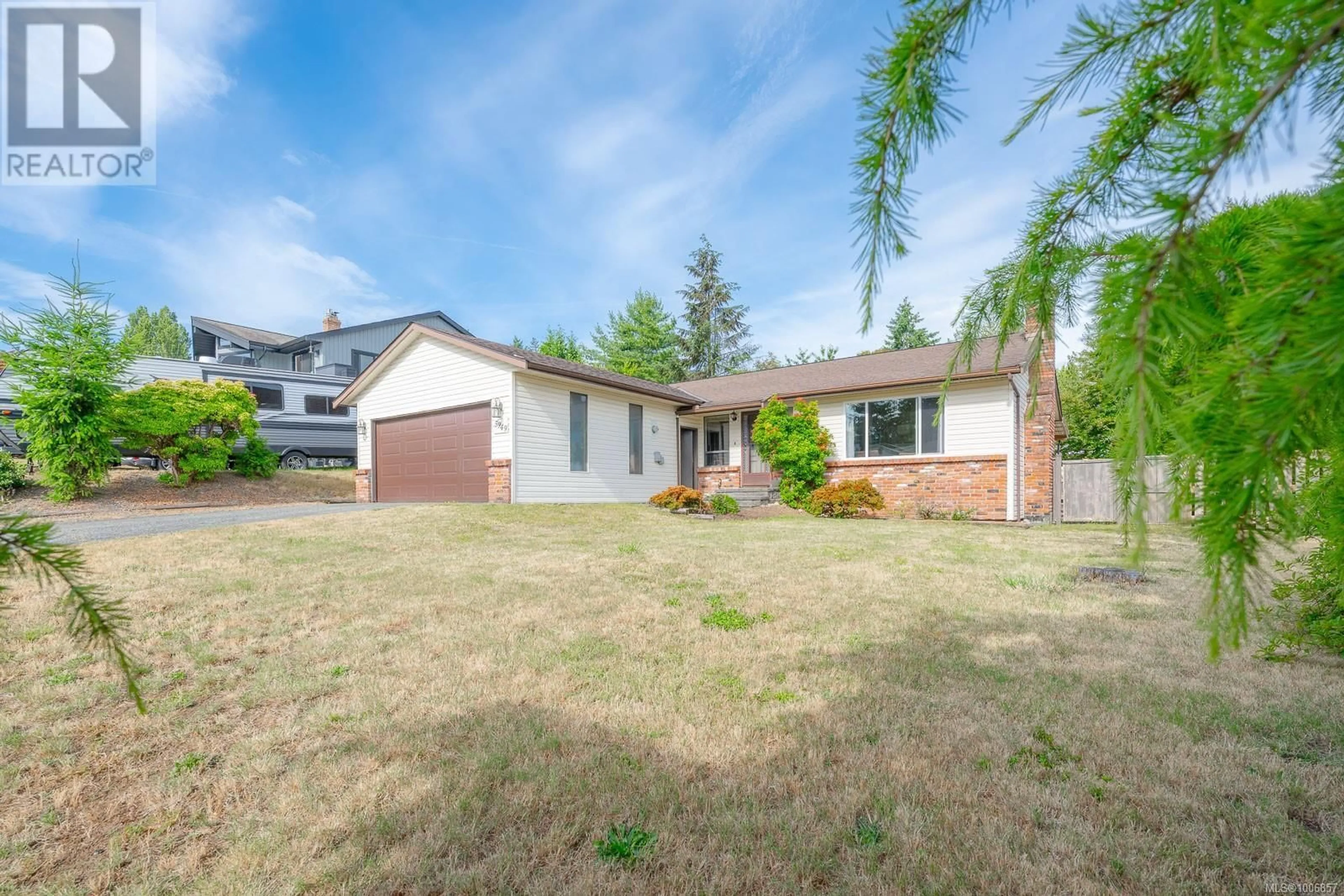 A pic from outside/outdoor area/front of a property/back of a property/a pic from drone, street for 5949 BREONNA DRIVE, Nanaimo British Columbia V9V1E9