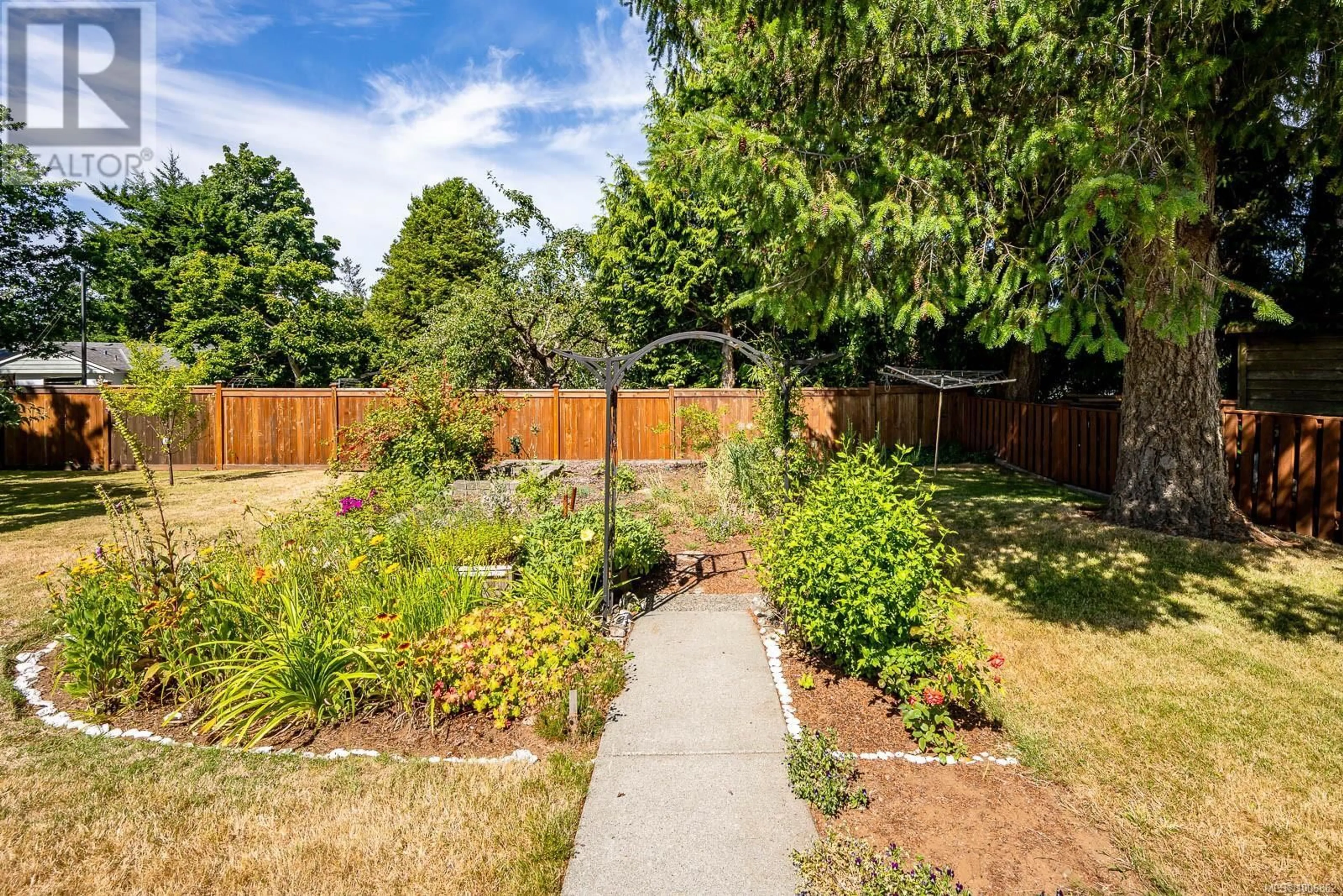 Patio, unknown for 170 TAYLOR WAY, Campbell River British Columbia V9W3A8