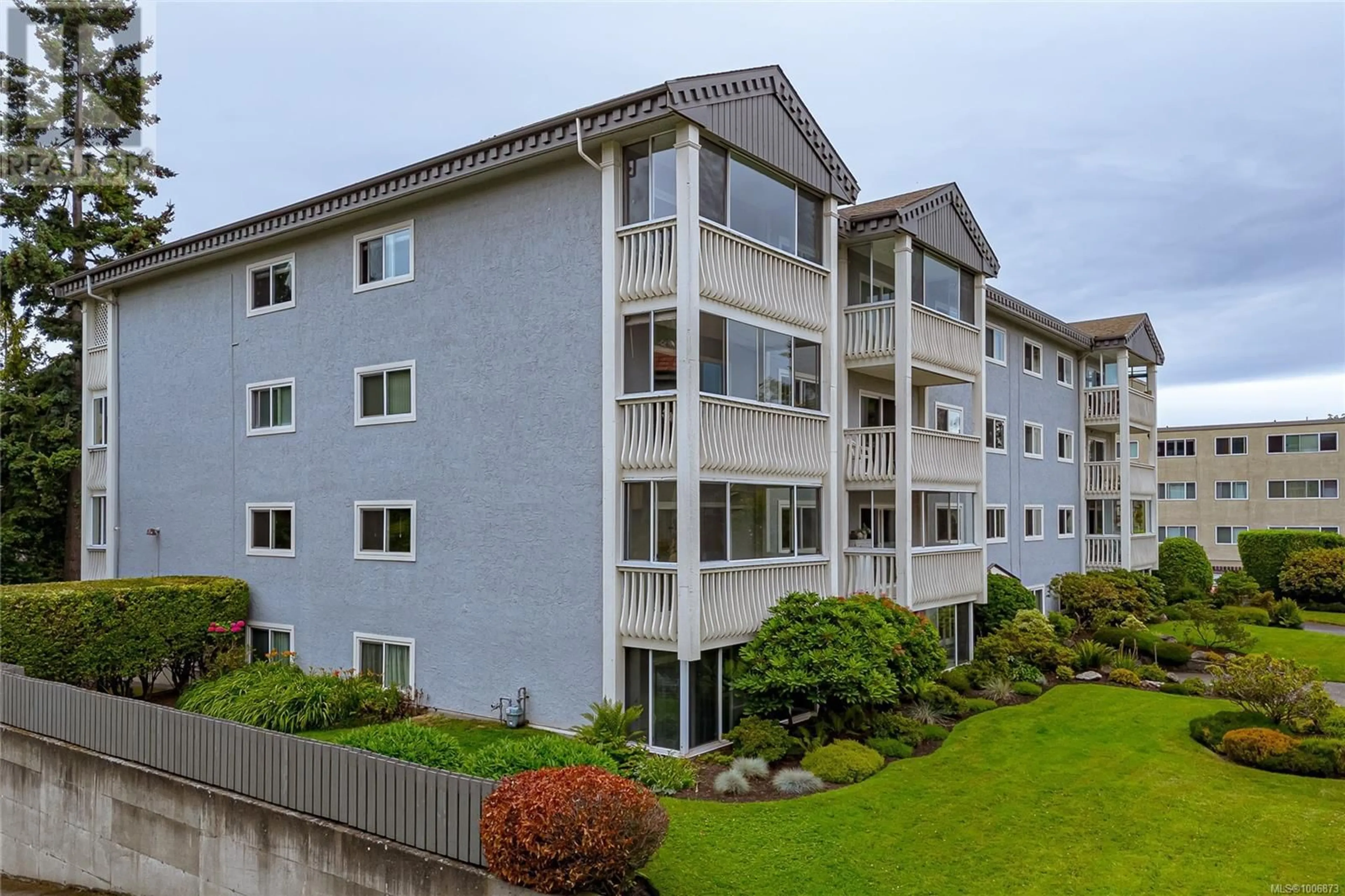 Unknown for 201 - 1115 ROCKLAND AVENUE, Victoria British Columbia V8V3H8