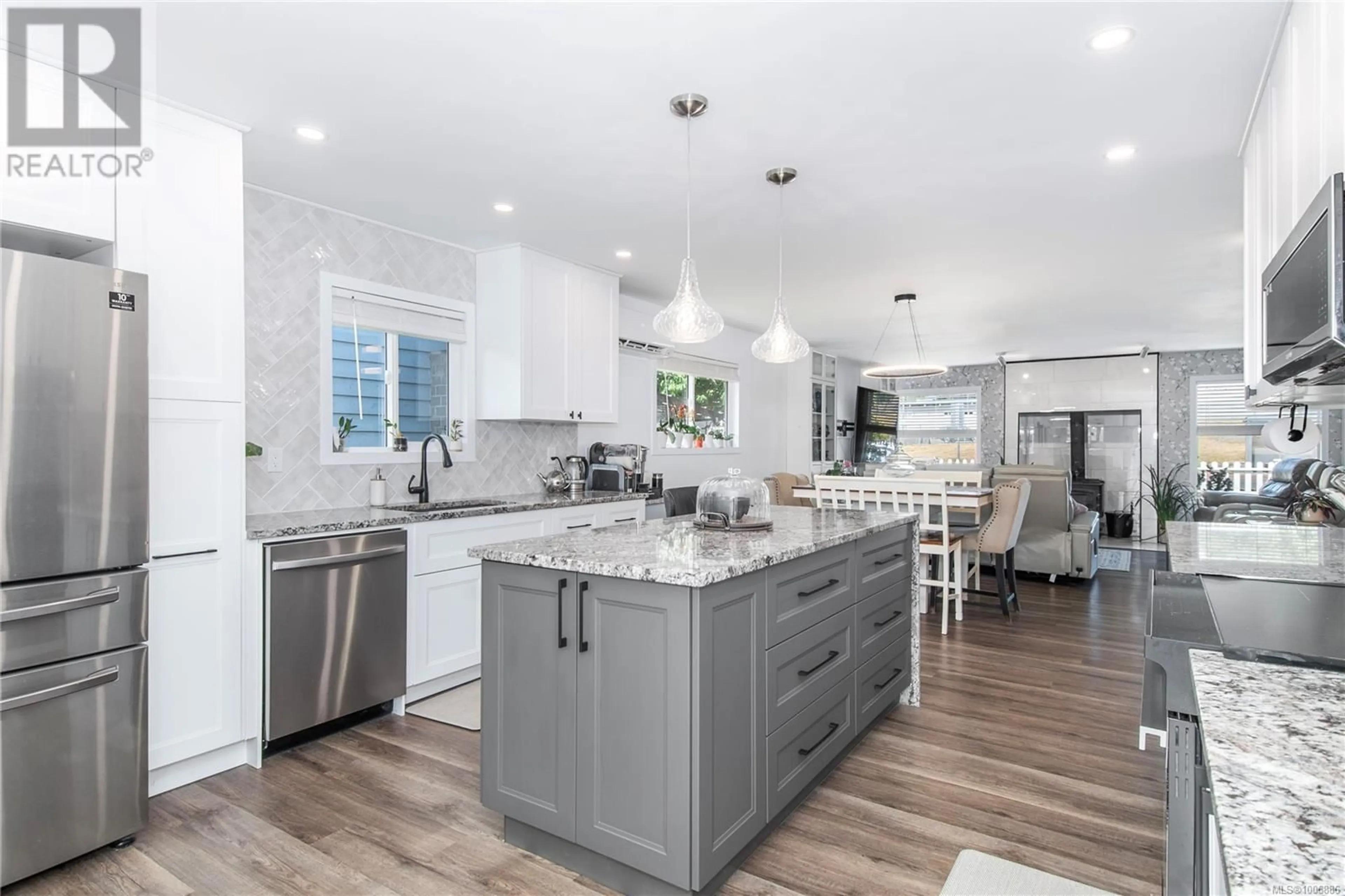 Open concept kitchen, unknown for 2501 ALDER STREET SOUTH, Campbell River British Columbia V9W5T3
