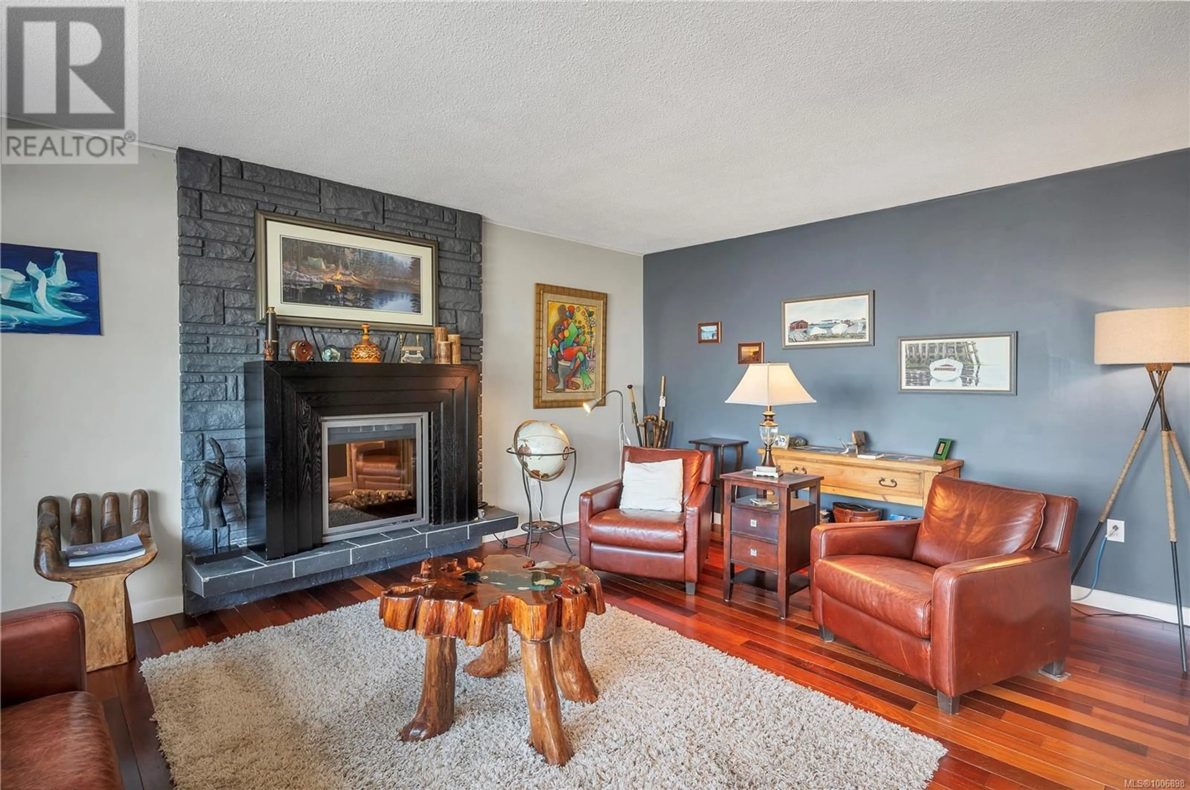 Living room with furniture, unknown for 87 OCEAN VIEW ROAD, Campbell River British Columbia V9W1W9