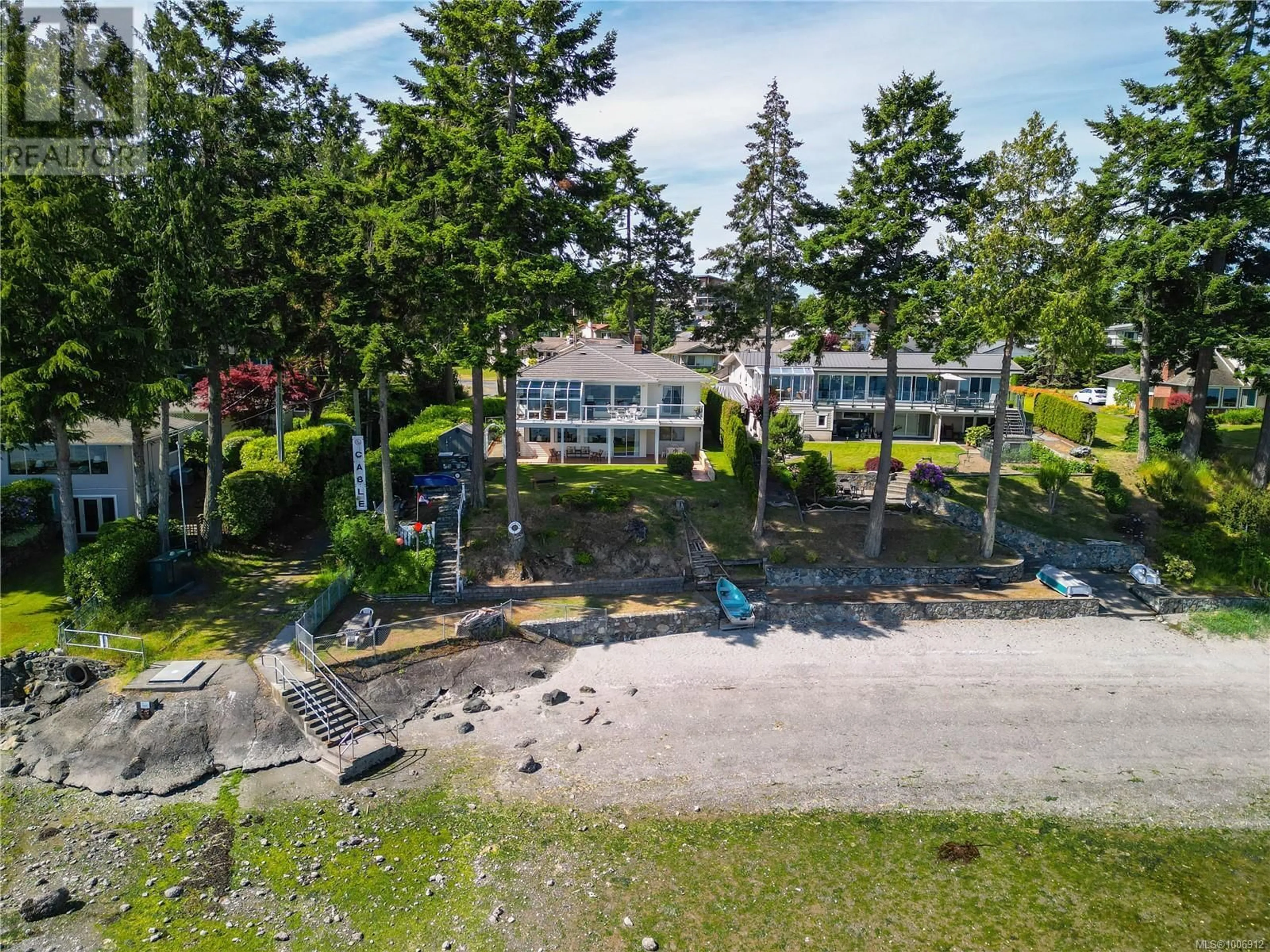 A pic from outside/outdoor area/front of a property/back of a property/a pic from drone, unknown for 8001 ARTHUR DRIVE, Central Saanich British Columbia V8M1V4