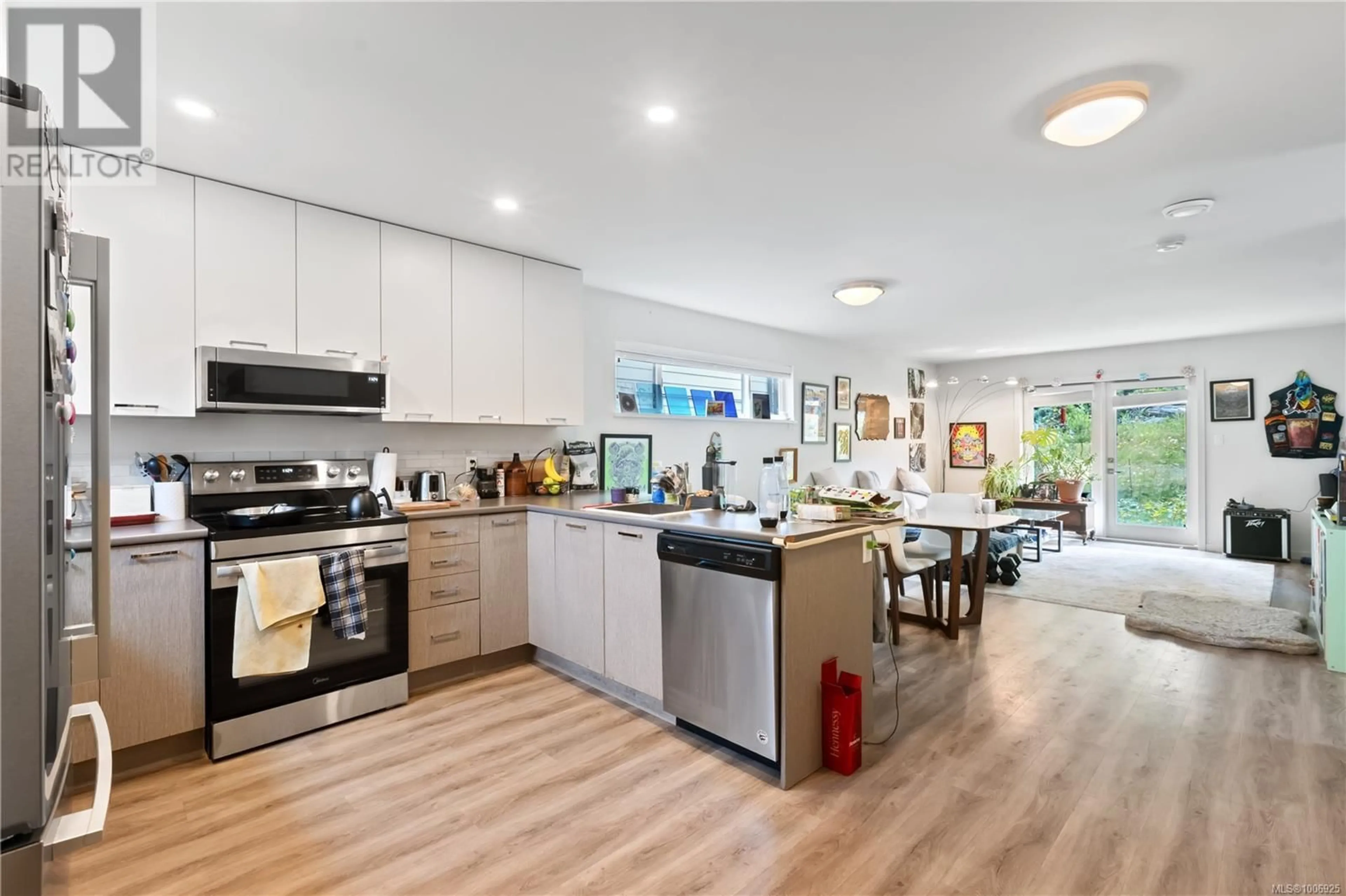 Open concept kitchen, unknown for 2 - 1782 ST. JACQUES BOULEVARD, Ucluelet British Columbia V0R3A0