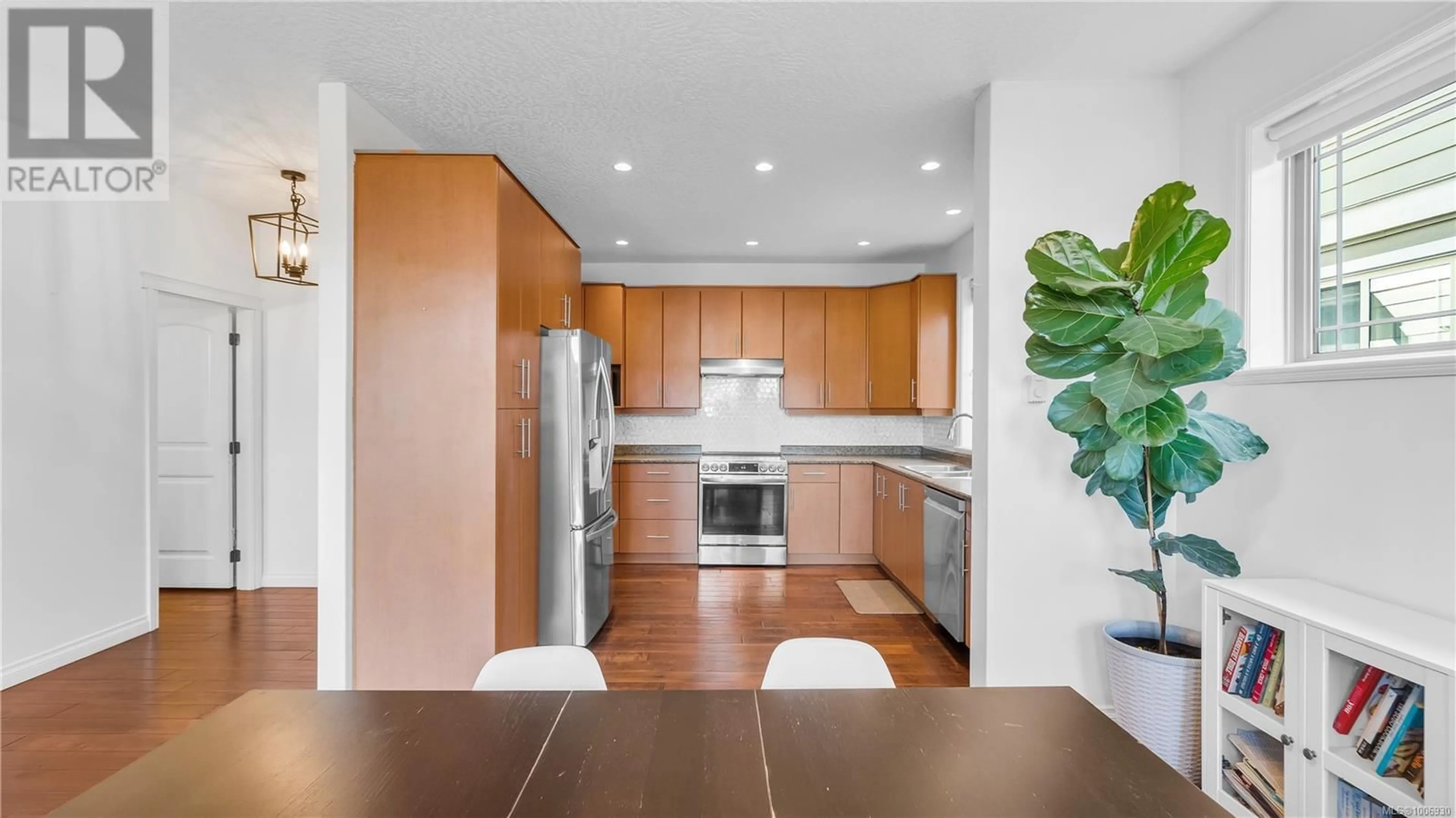 Standard kitchen, unknown for 108 - 6591 ARRANWOOD DRIVE, Sooke British Columbia V9Z0W4