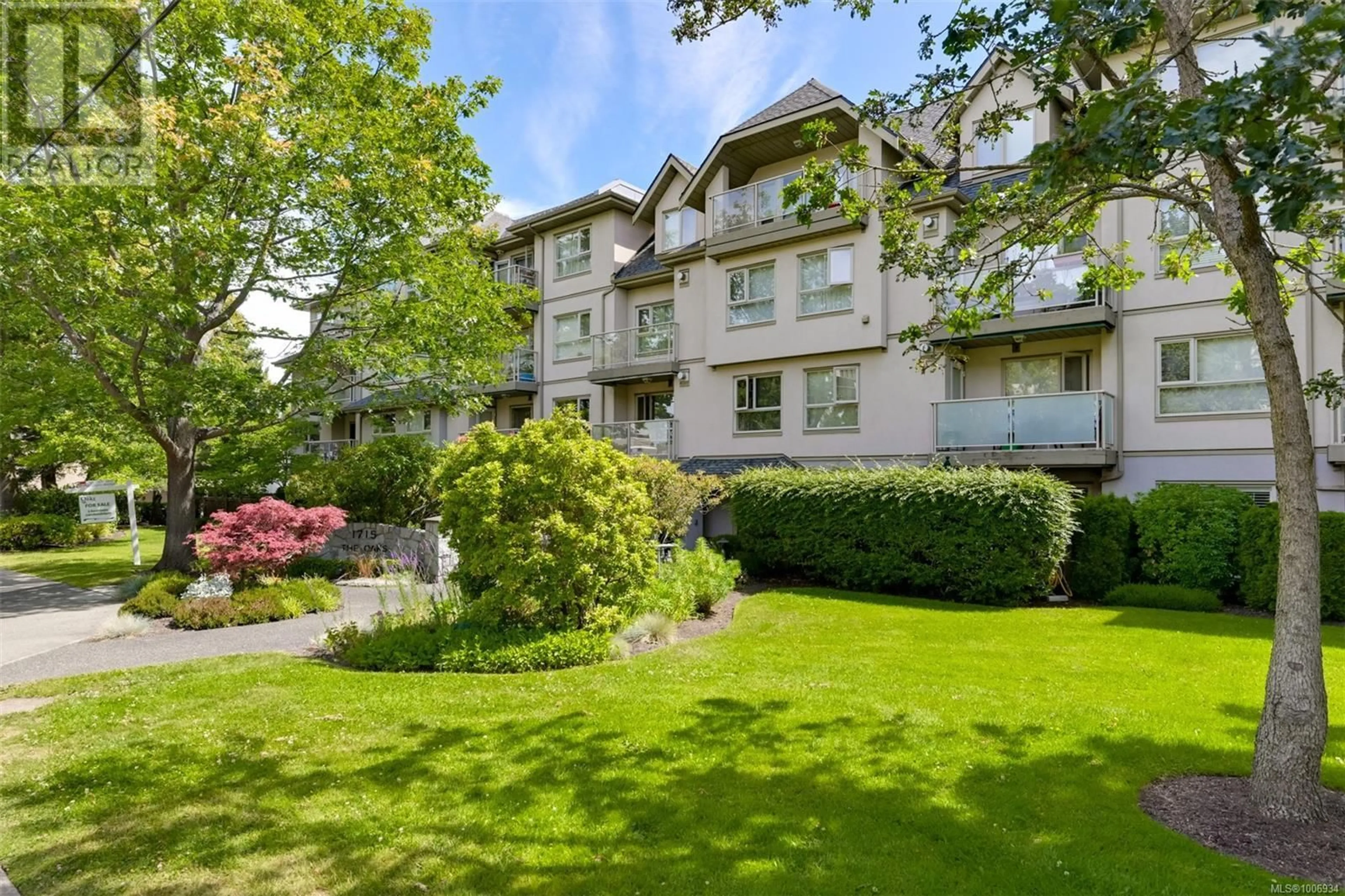 Patio, unknown for 108 - 1715 RICHMOND AVENUE, Victoria British Columbia V8P4R9
