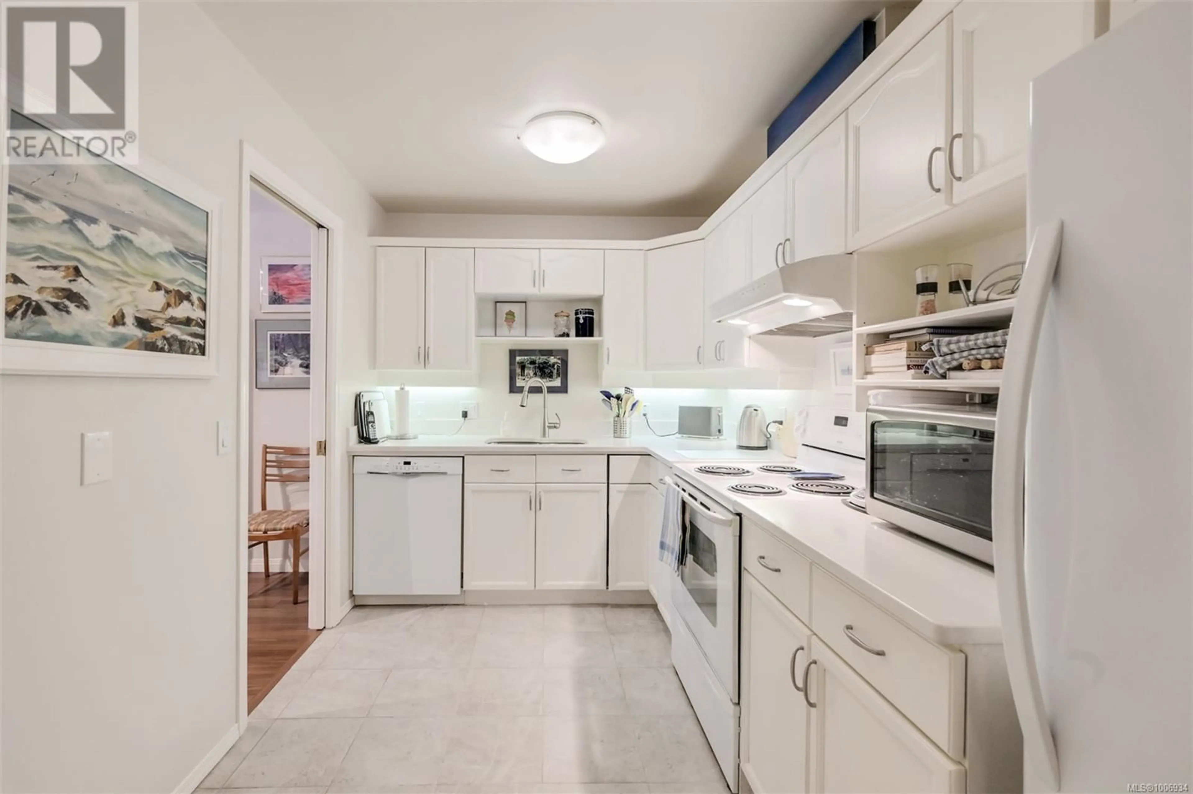 Unknown for 108 - 1715 RICHMOND AVENUE, Victoria British Columbia V8P4R9