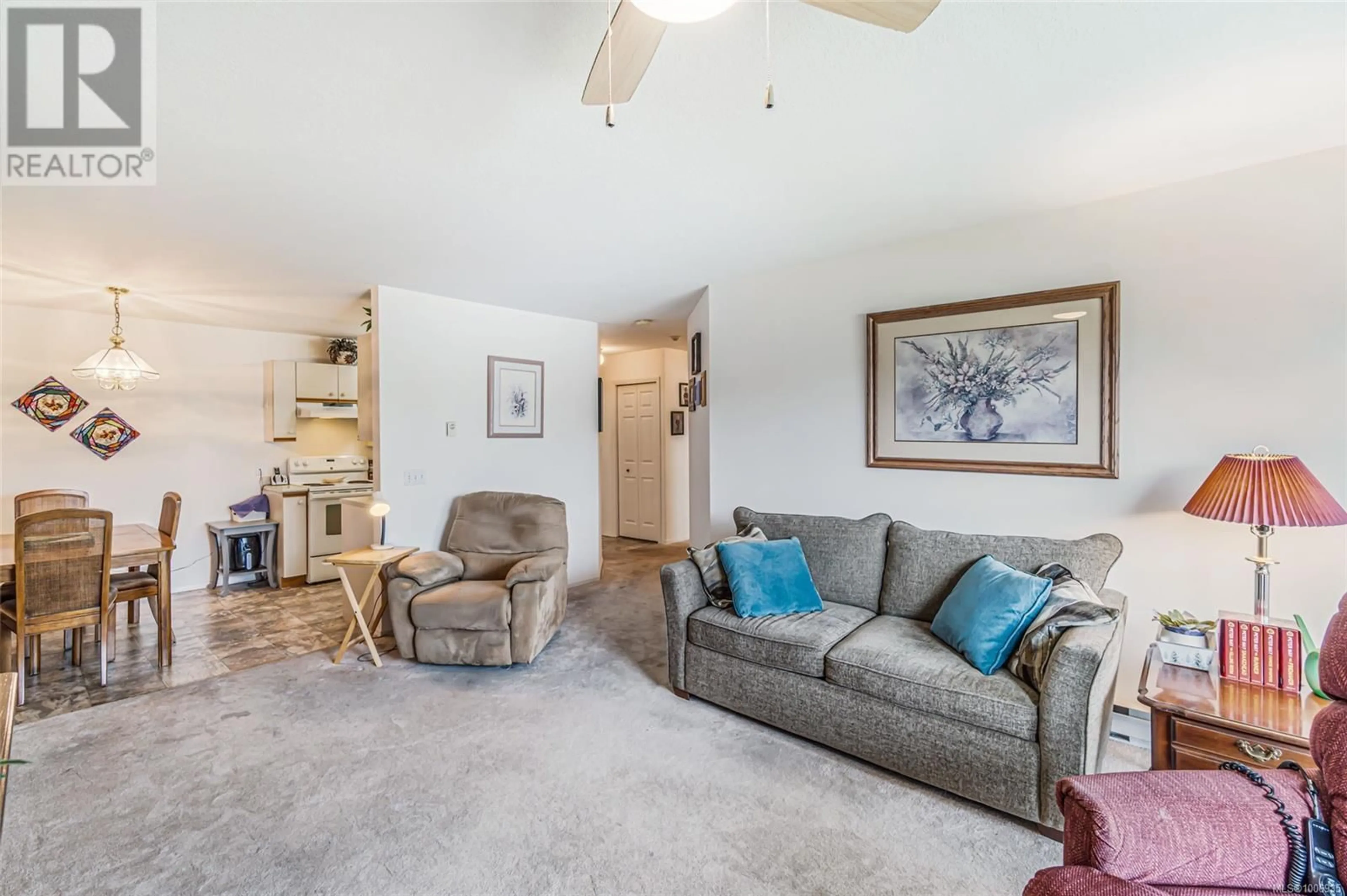 Living room with furniture, unknown for 203 - 435 MORISON AVENUE, Parksville British Columbia V9P2M7