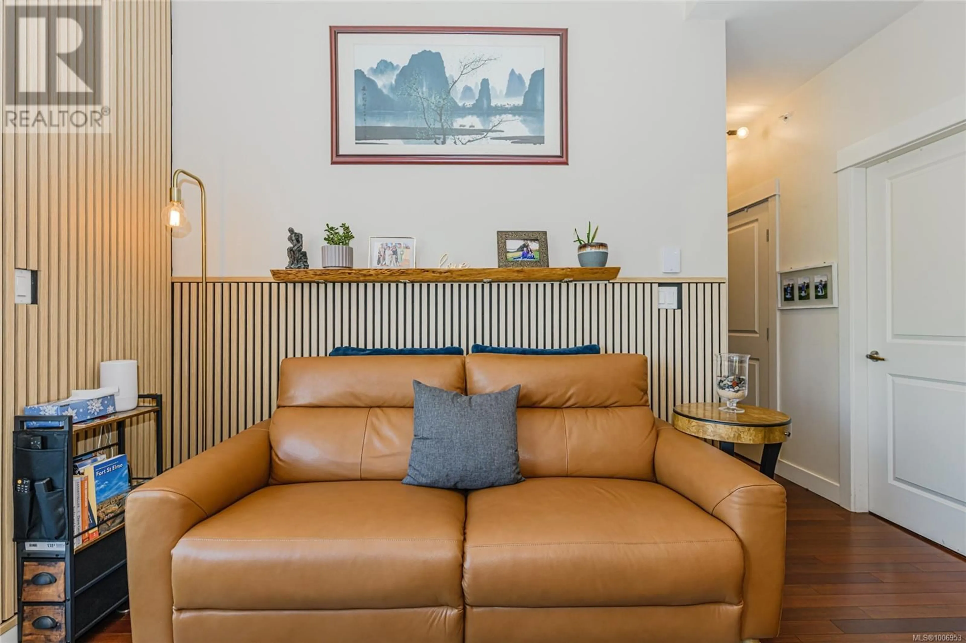 Living room with furniture, unknown for 407 - 1315 ESQUIMALT ROAD, Esquimalt British Columbia V9A3P5