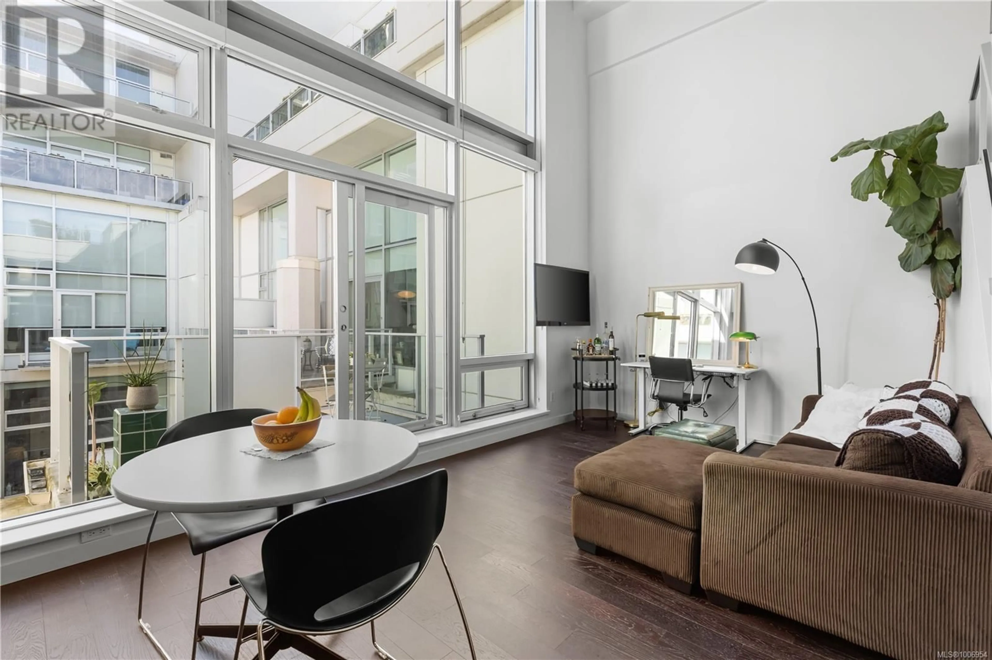 Unknown for 413 - 770 FISGARD STREET, Victoria British Columbia V8W0B8