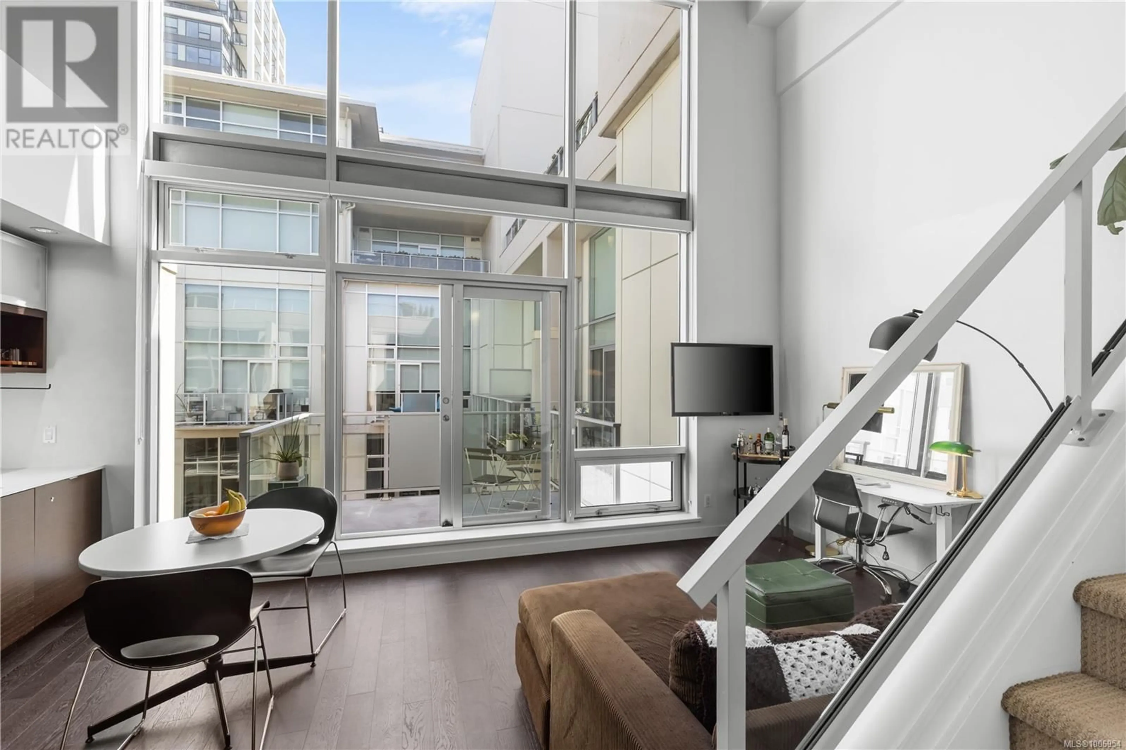 Unknown for 413 - 770 FISGARD STREET, Victoria British Columbia V8W0B8