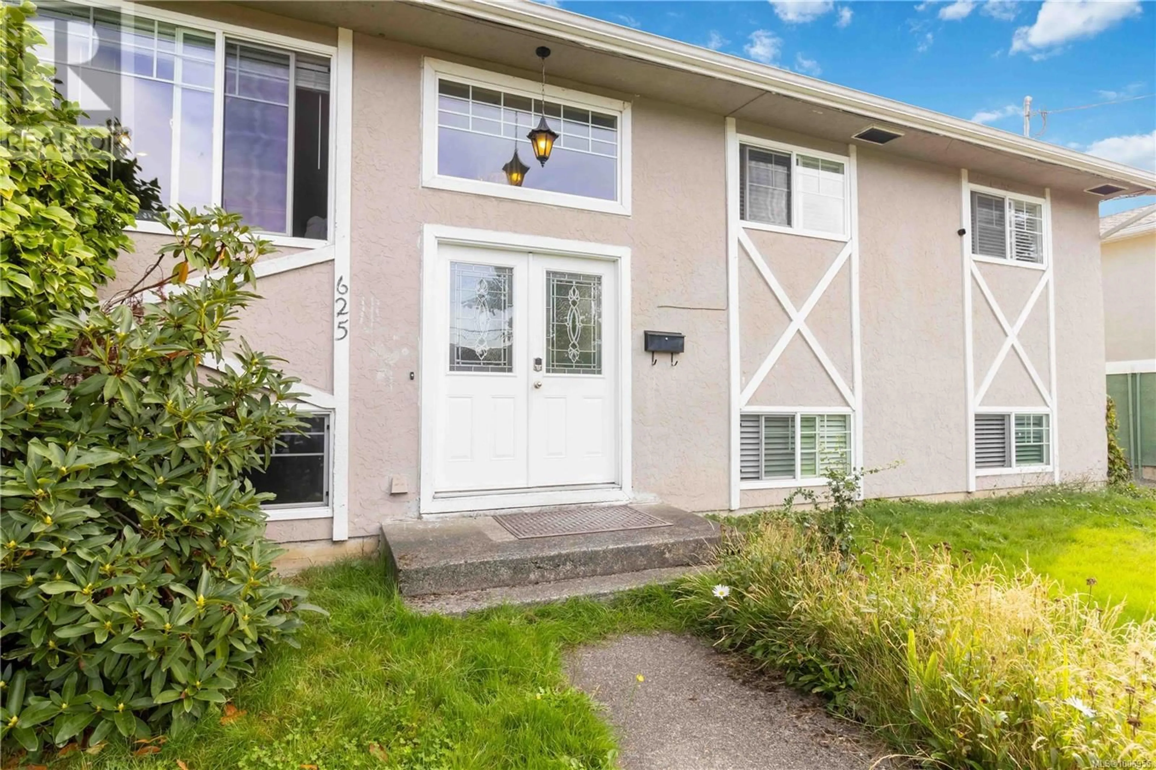 Unknown for 625 BAKER STREET, Saanich British Columbia V8Z2H8