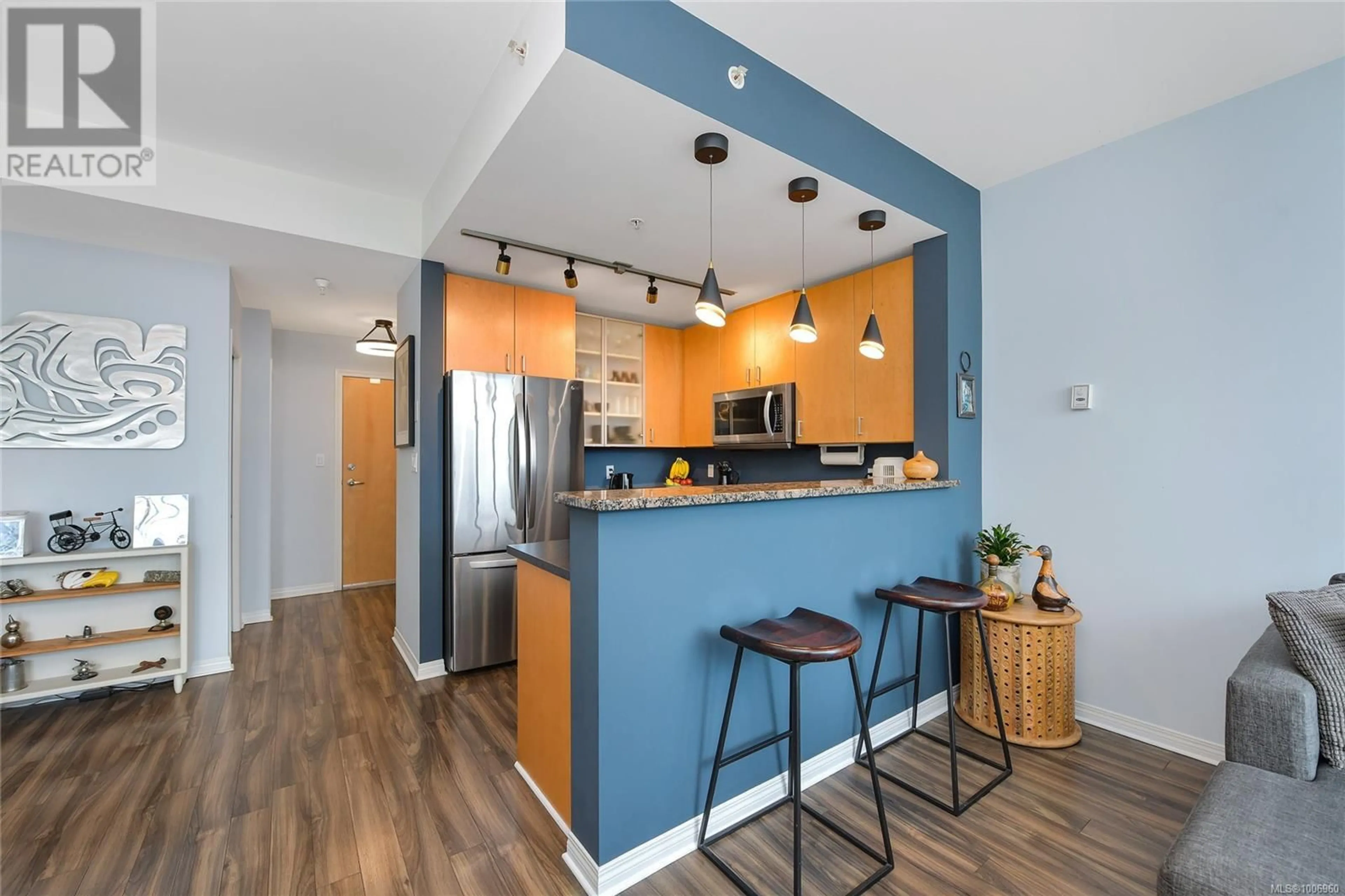 Open concept kitchen, unknown for 706 - 860 VIEW STREET, Victoria British Columbia V8W3Z8