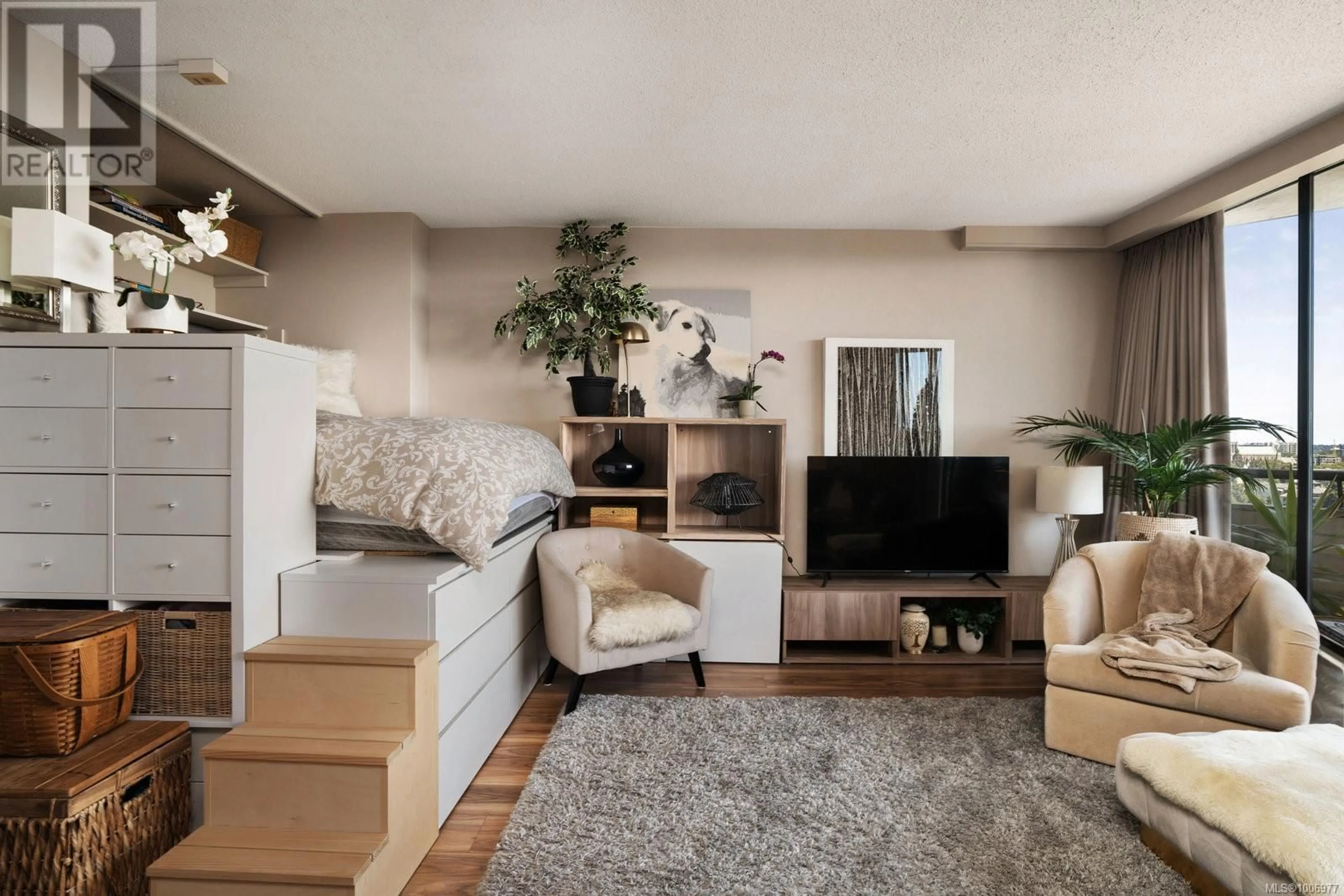 Living room with furniture, unknown for 1708 - 620 TORONTO STREET, Victoria British Columbia V8V1P7