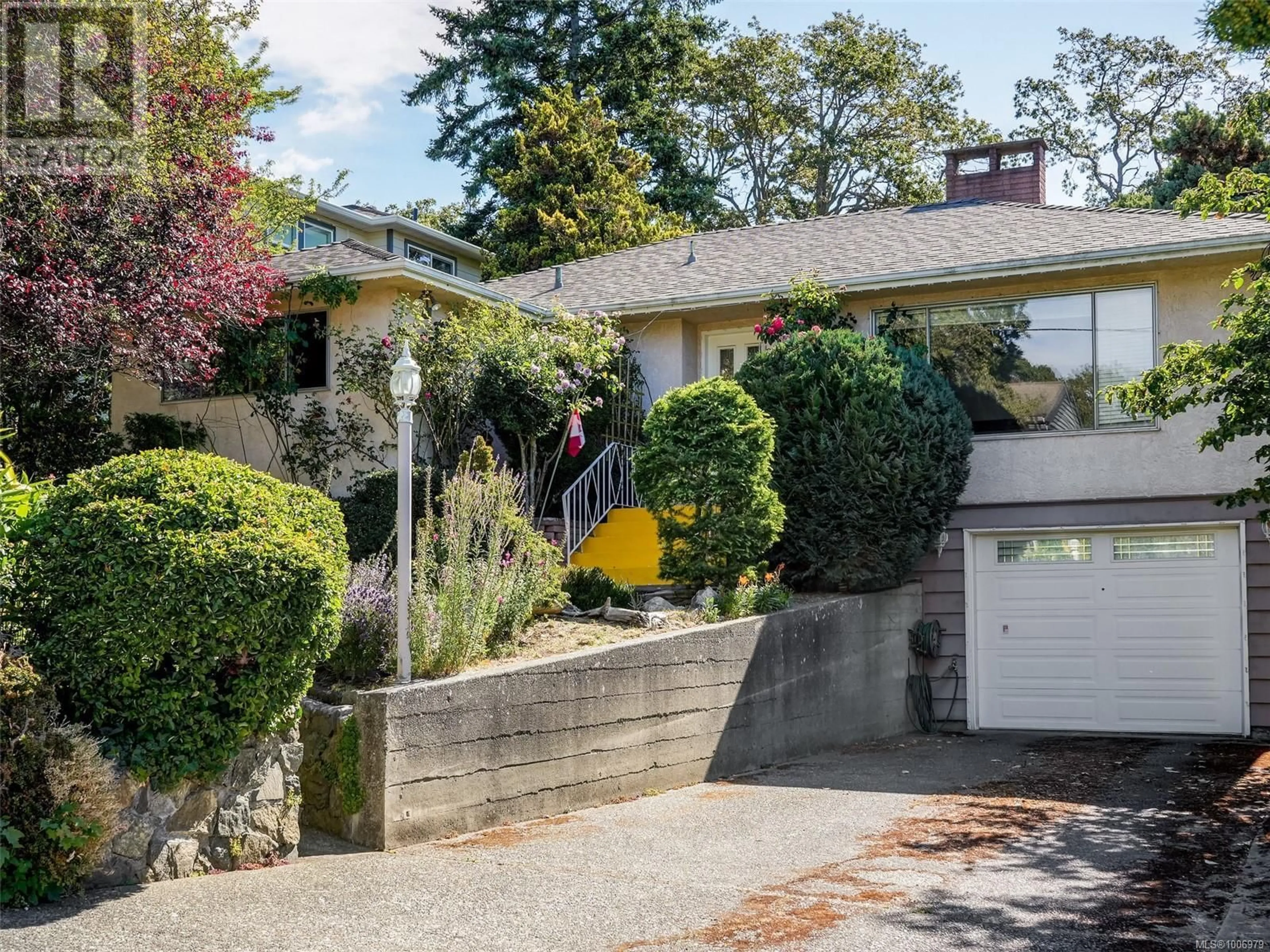 Unknown for 2667 CAPITAL HEIGHTS, Victoria British Columbia V8T3M1