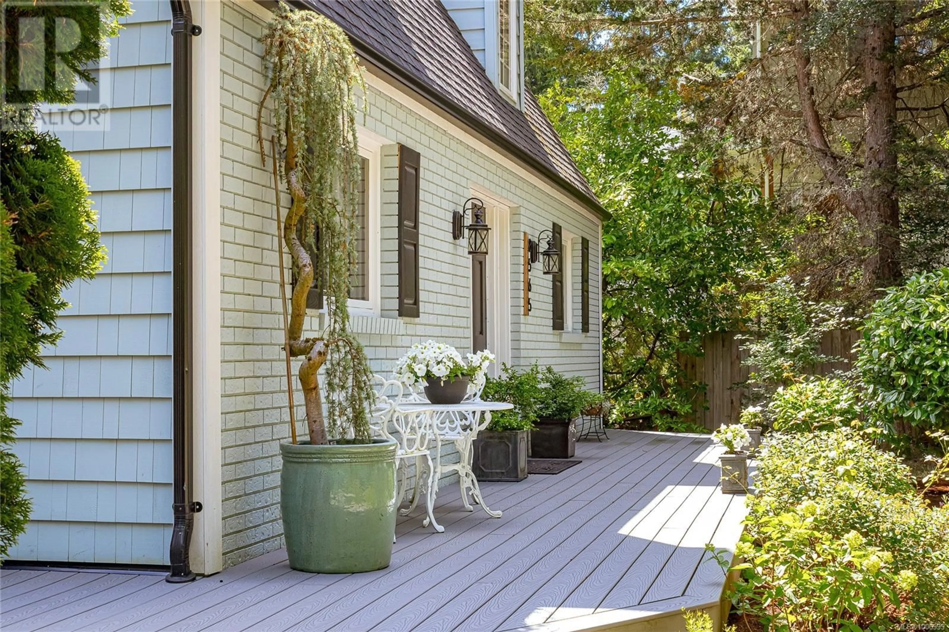 Patio, street for 8565 BOURNE TERRACE, North Saanich British Columbia V8L1L9