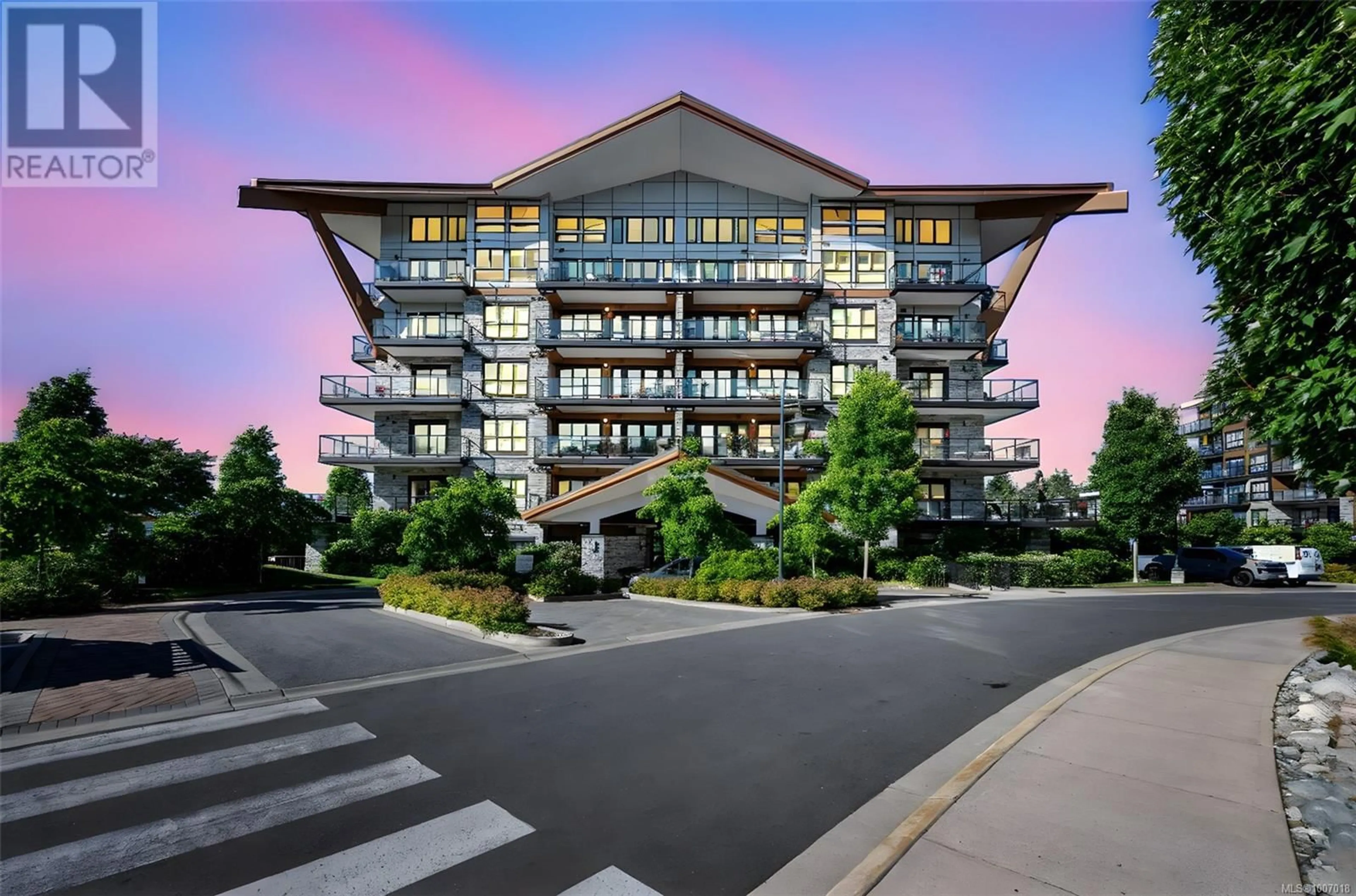 Indoor foyer for 302 - 747 TRAVINO LANE, Saanich British Columbia V8Z0E4