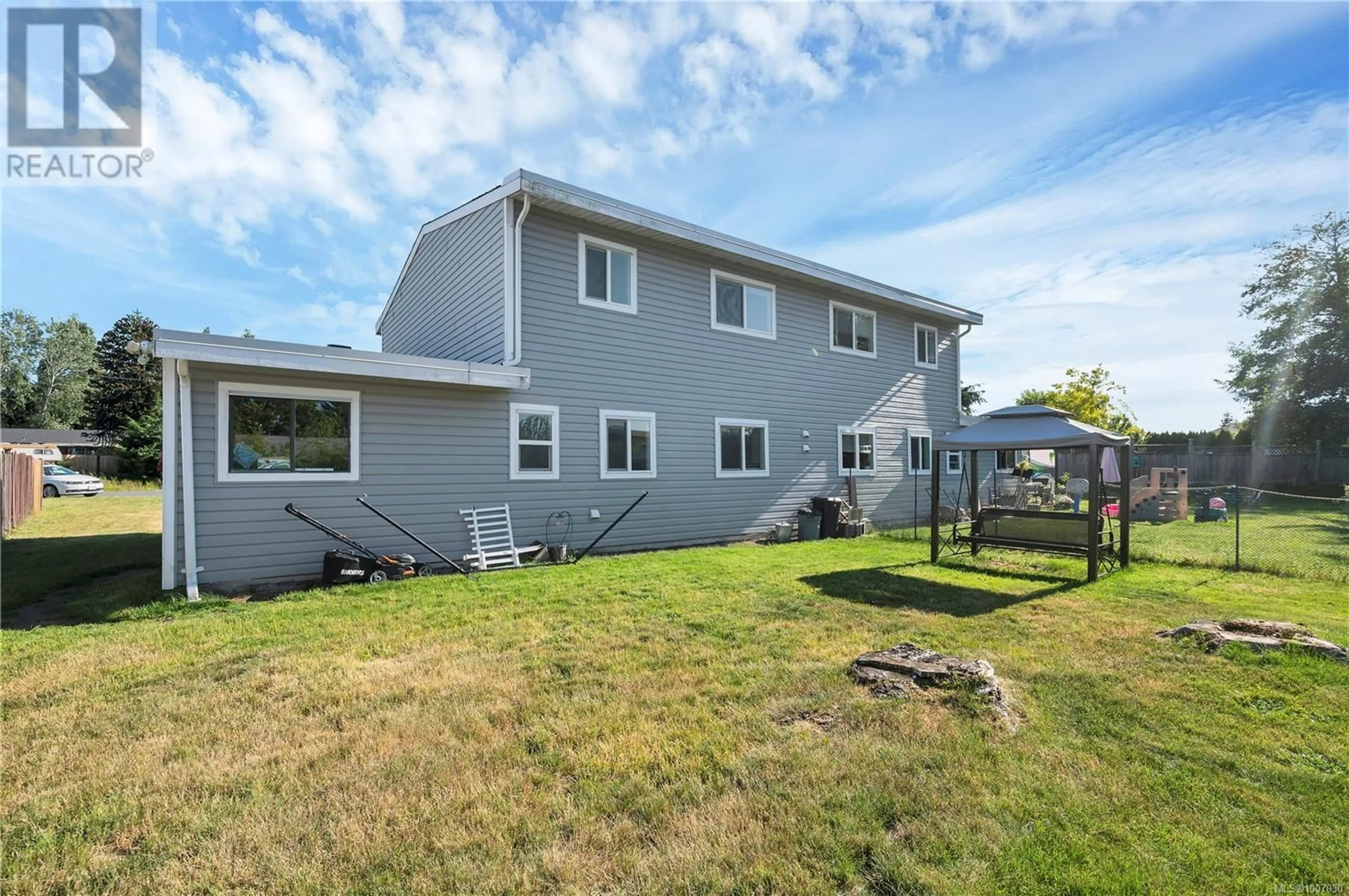 Unknown for 925 WATSON CRESCENT, Campbell River British Columbia V9W5N4