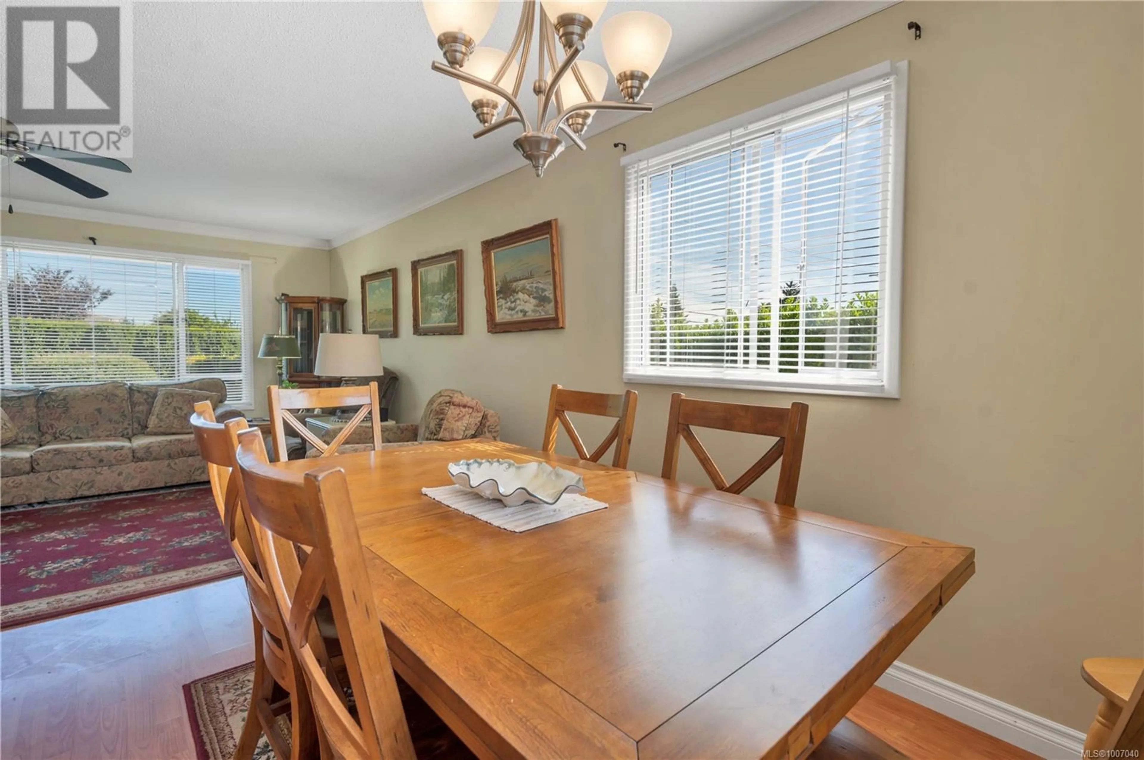 Dining room, wood/laminate floor for 373 HILCHEY ROAD, Campbell River British Columbia V9W1P8