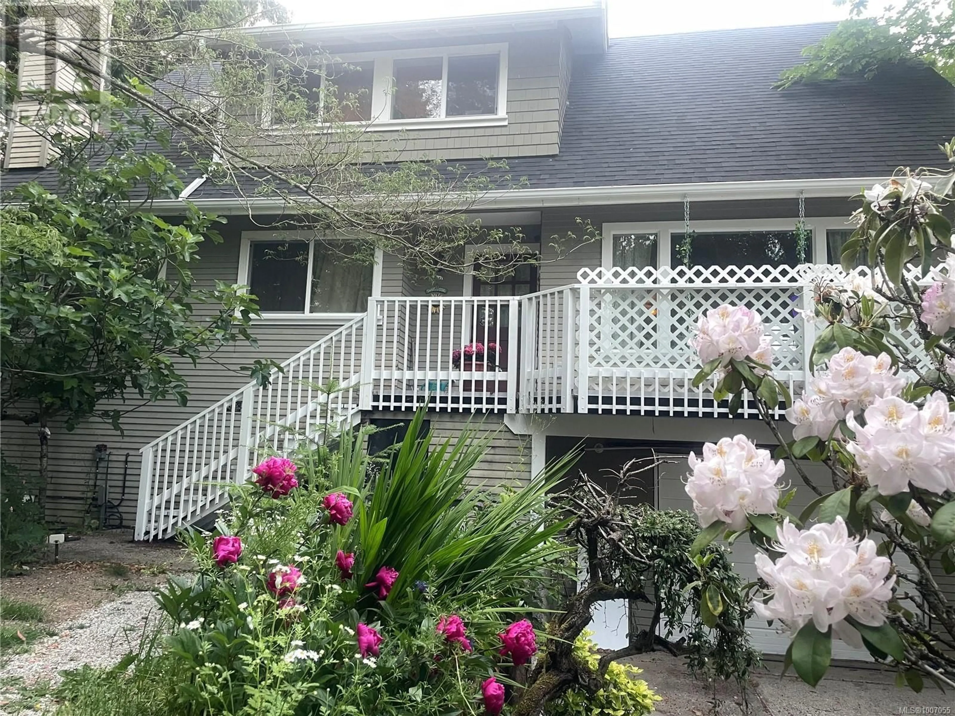 Patio, street for 231 KANAKA ROAD, Salt Spring British Columbia V8K2A9