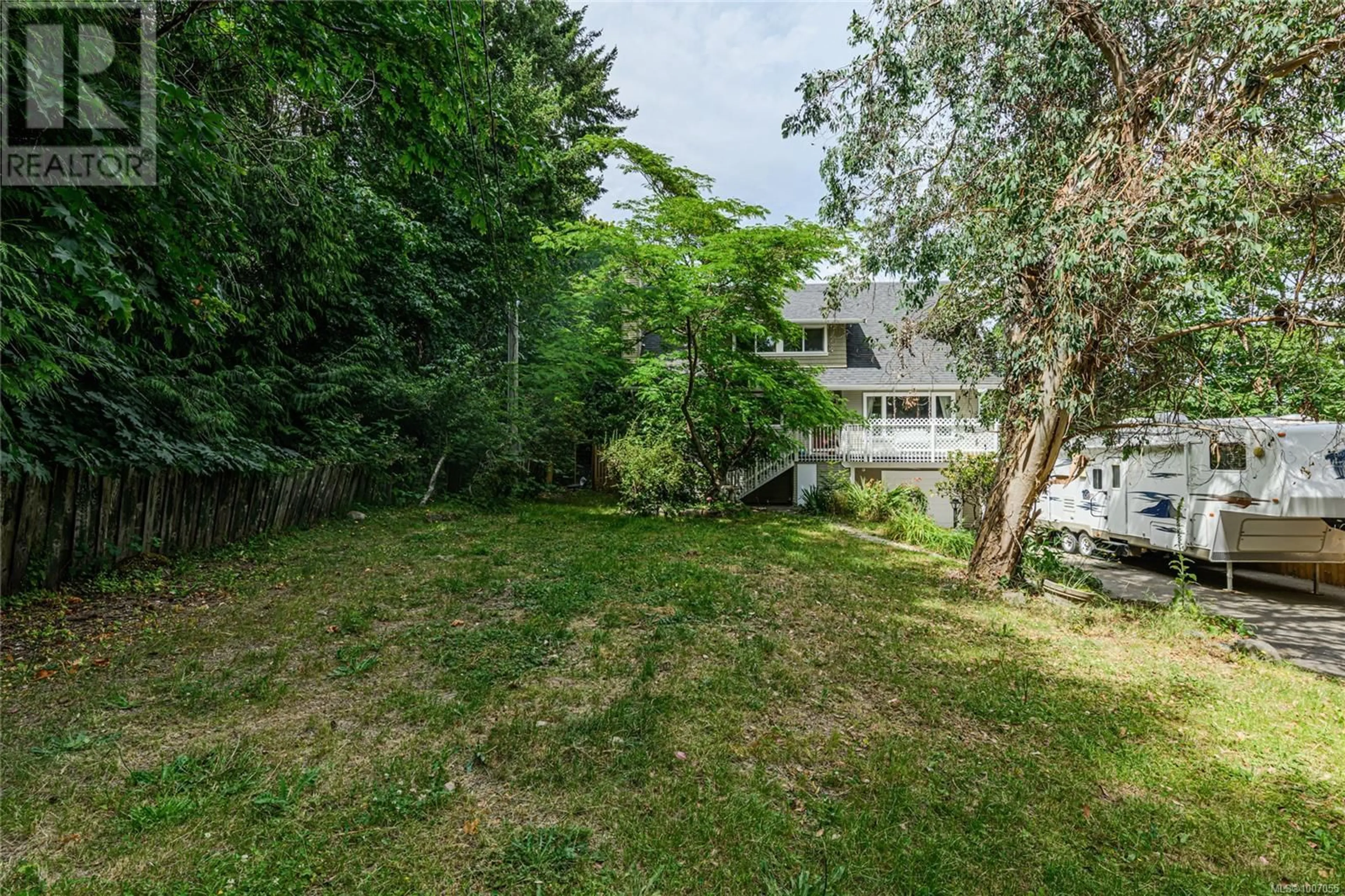 A pic from outside/outdoor area/front of a property/back of a property/a pic from drone, unknown for 231 KANAKA ROAD, Salt Spring British Columbia V8K2A9