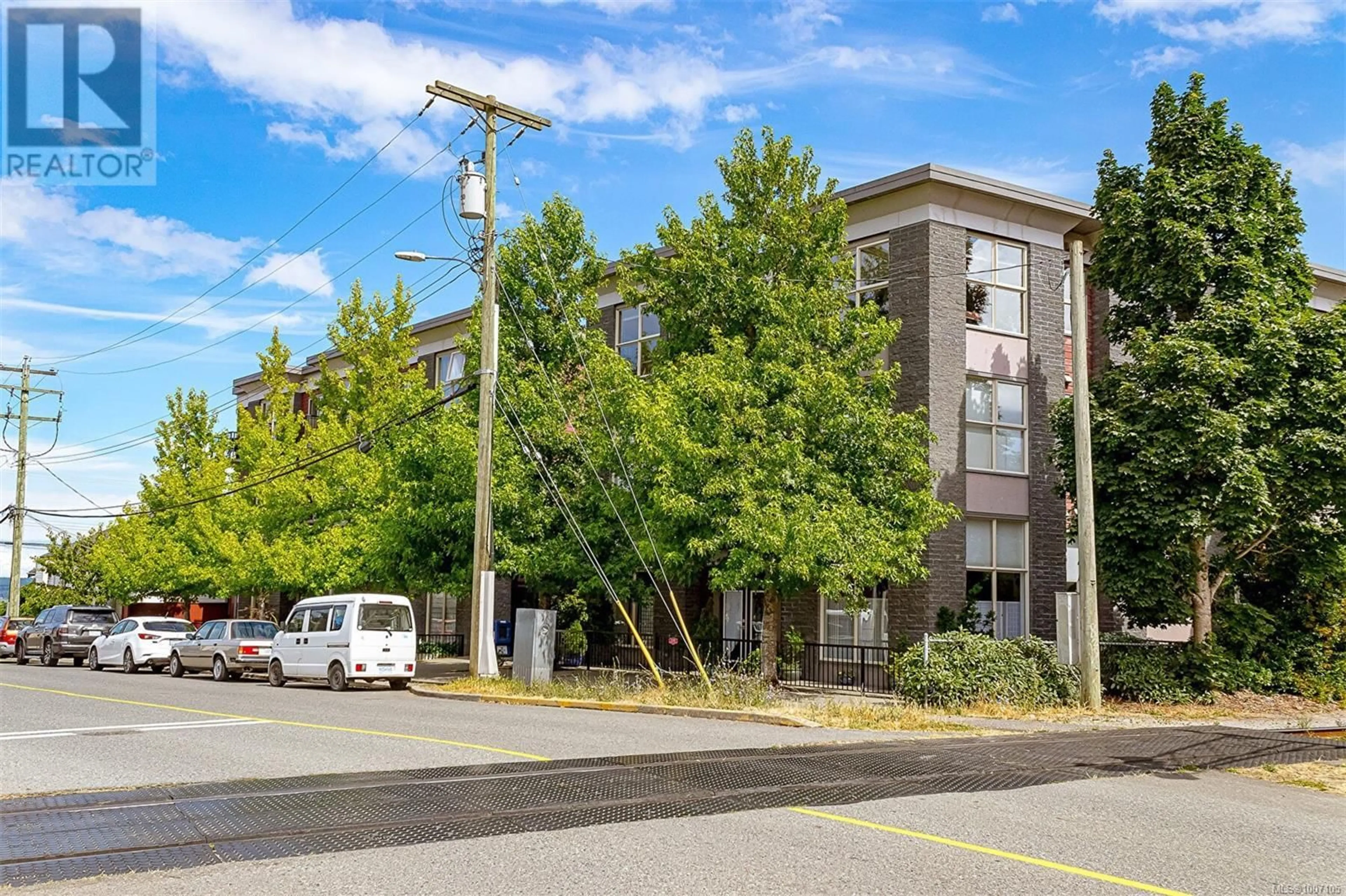 Patio, unknown for 320 - 555 FRANKLYN STREET, Nanaimo British Columbia V9R2X9