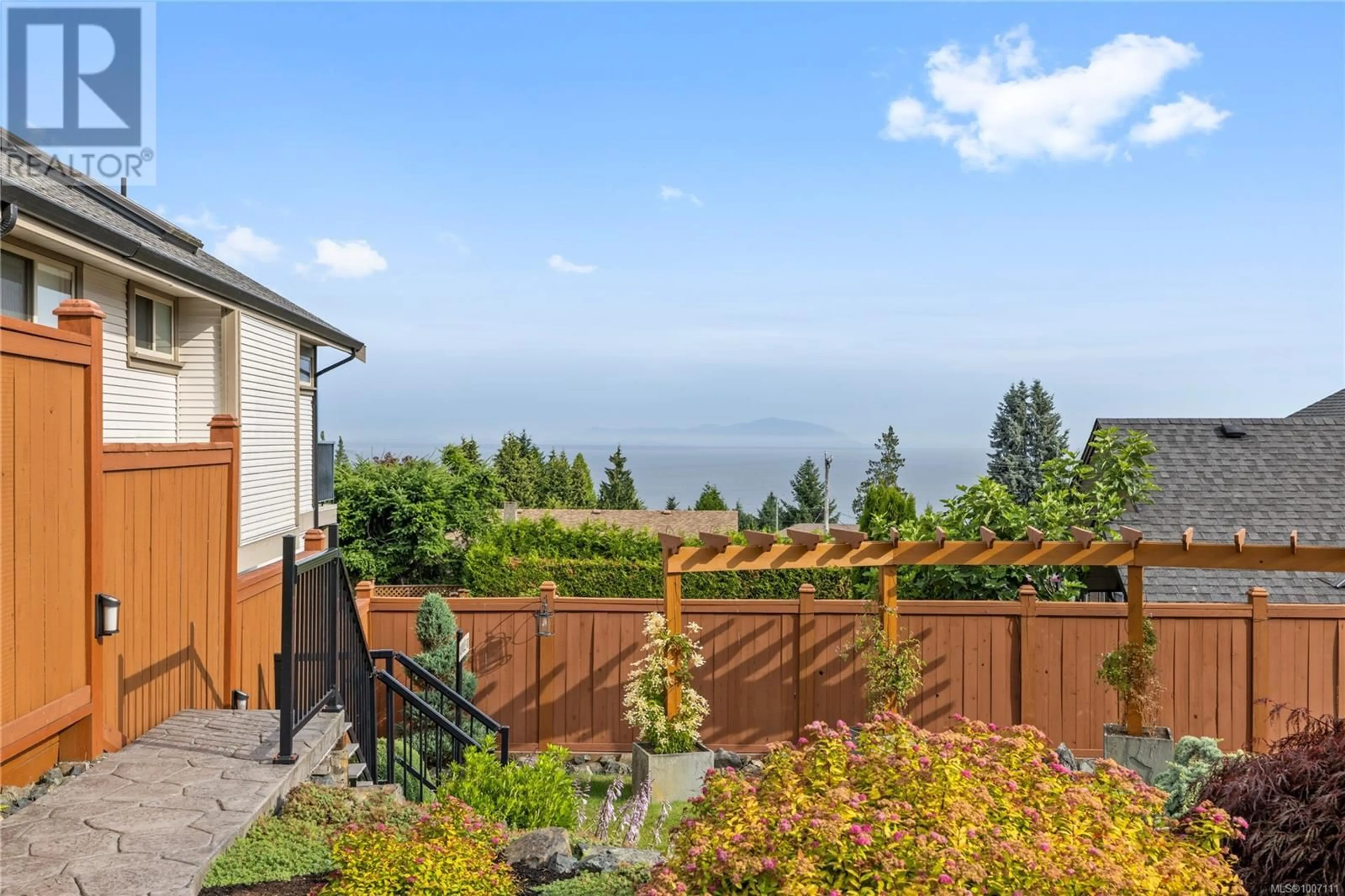 A pic from outside/outdoor area/front of a property/back of a property/a pic from drone, water/lake/river/ocean view for 5385 SMOKEY CRESCENT, Nanaimo British Columbia V9T5R6