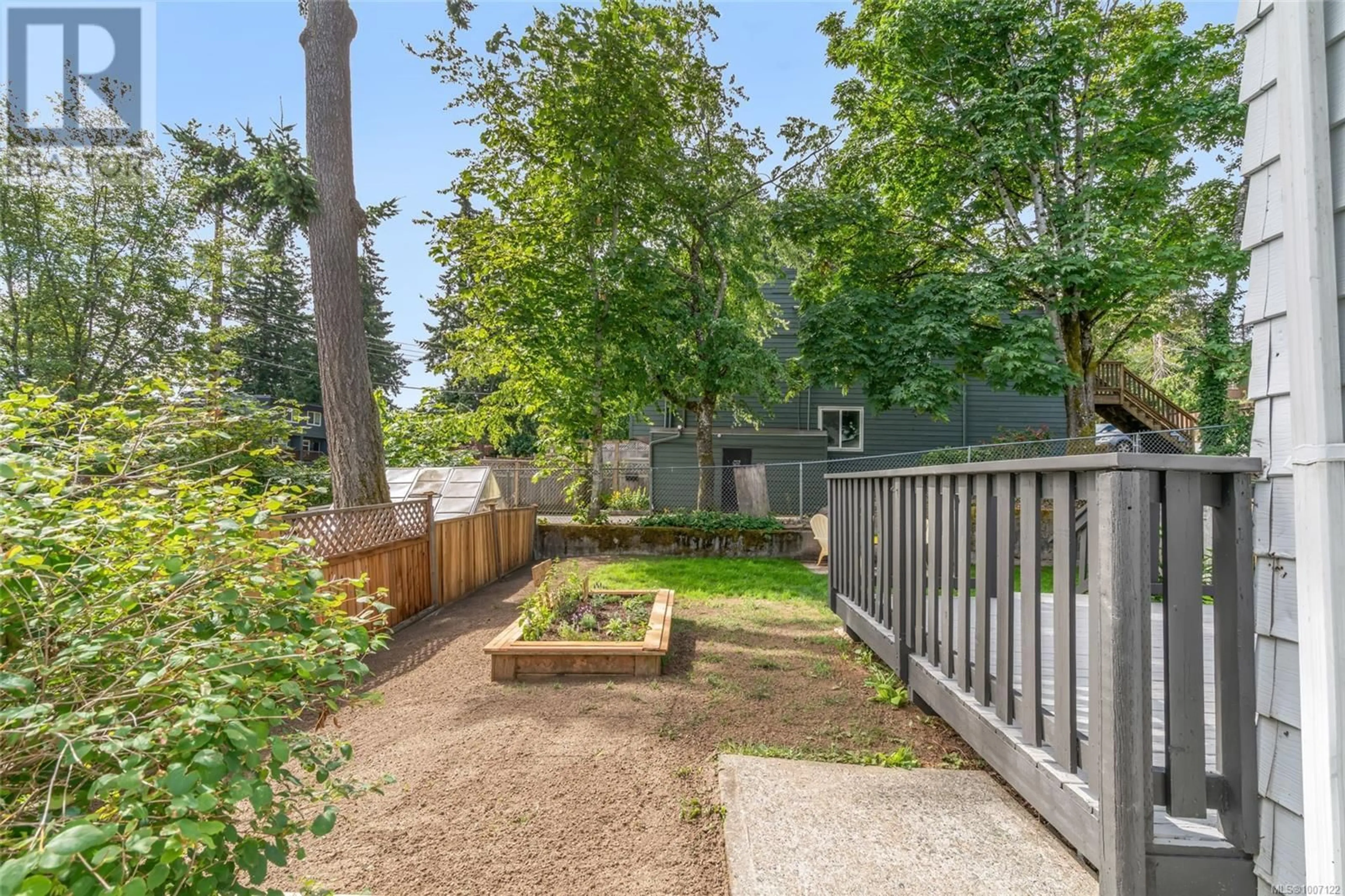 Patio, street for 625 NOVA STREET, Nanaimo British Columbia V9R5S8