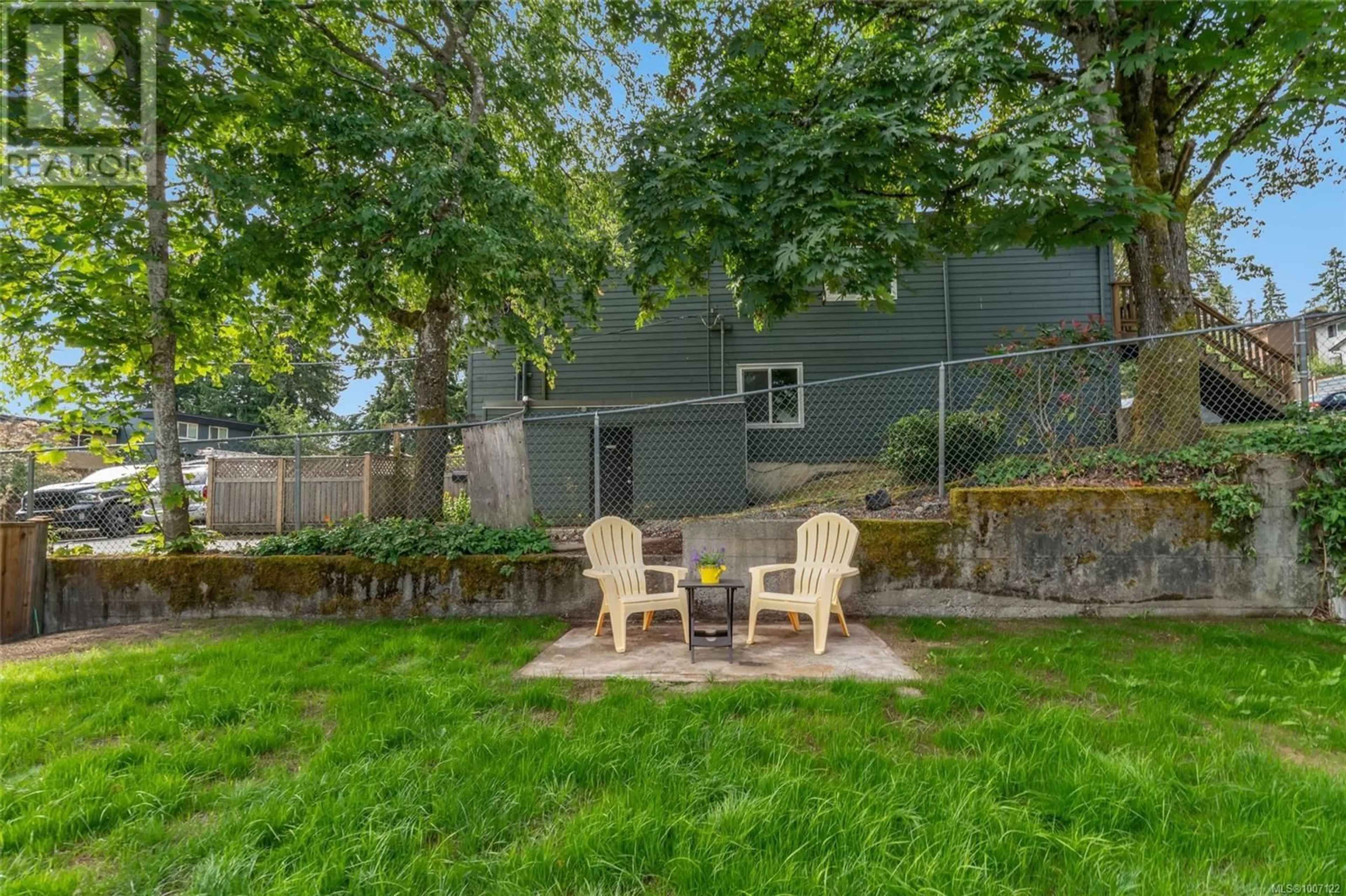 Patio, street for 625 NOVA STREET, Nanaimo British Columbia V9R5S8