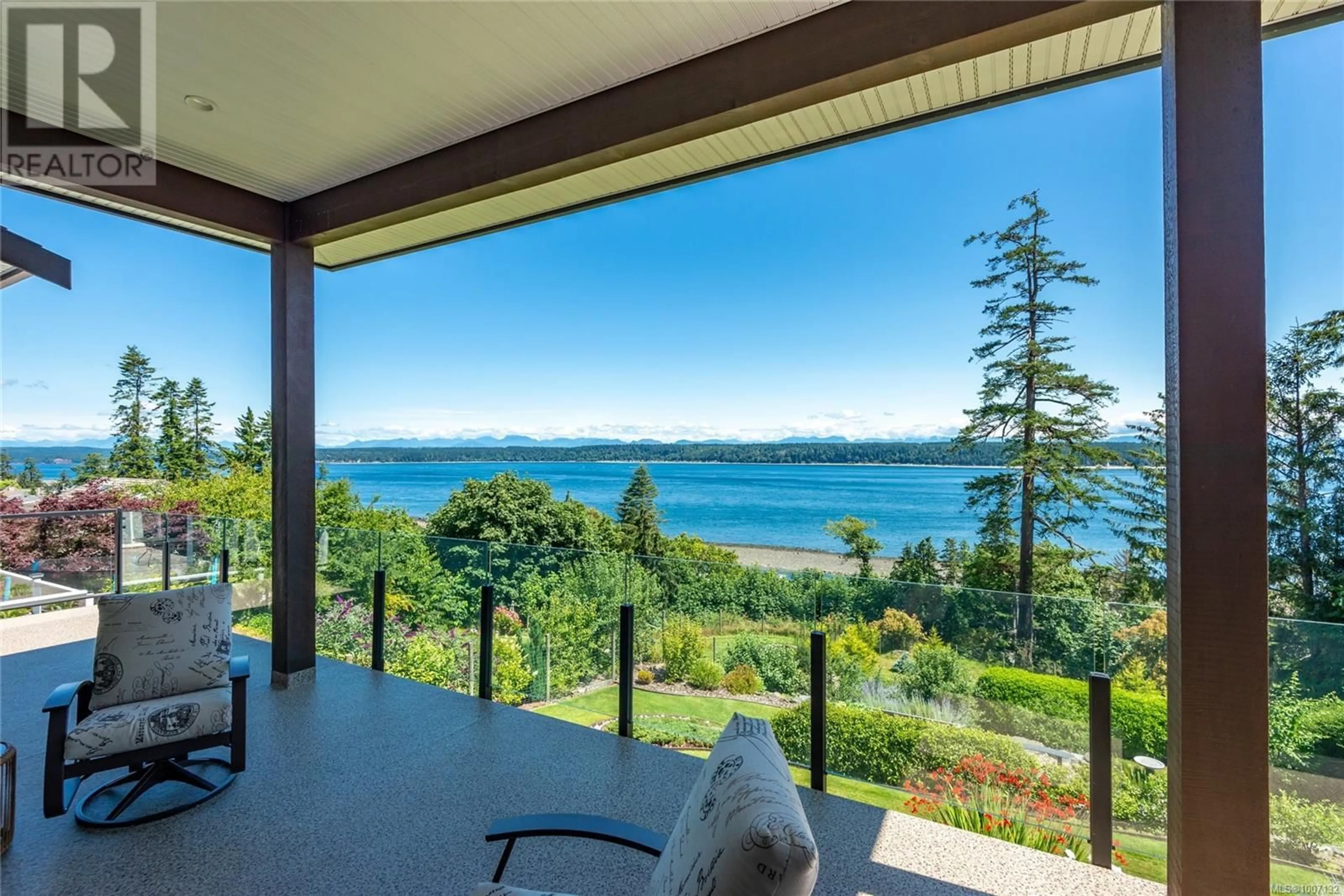 Patio, water/lake/river/ocean view for 717 ASH STREET, Campbell River British Columbia V9W1G1