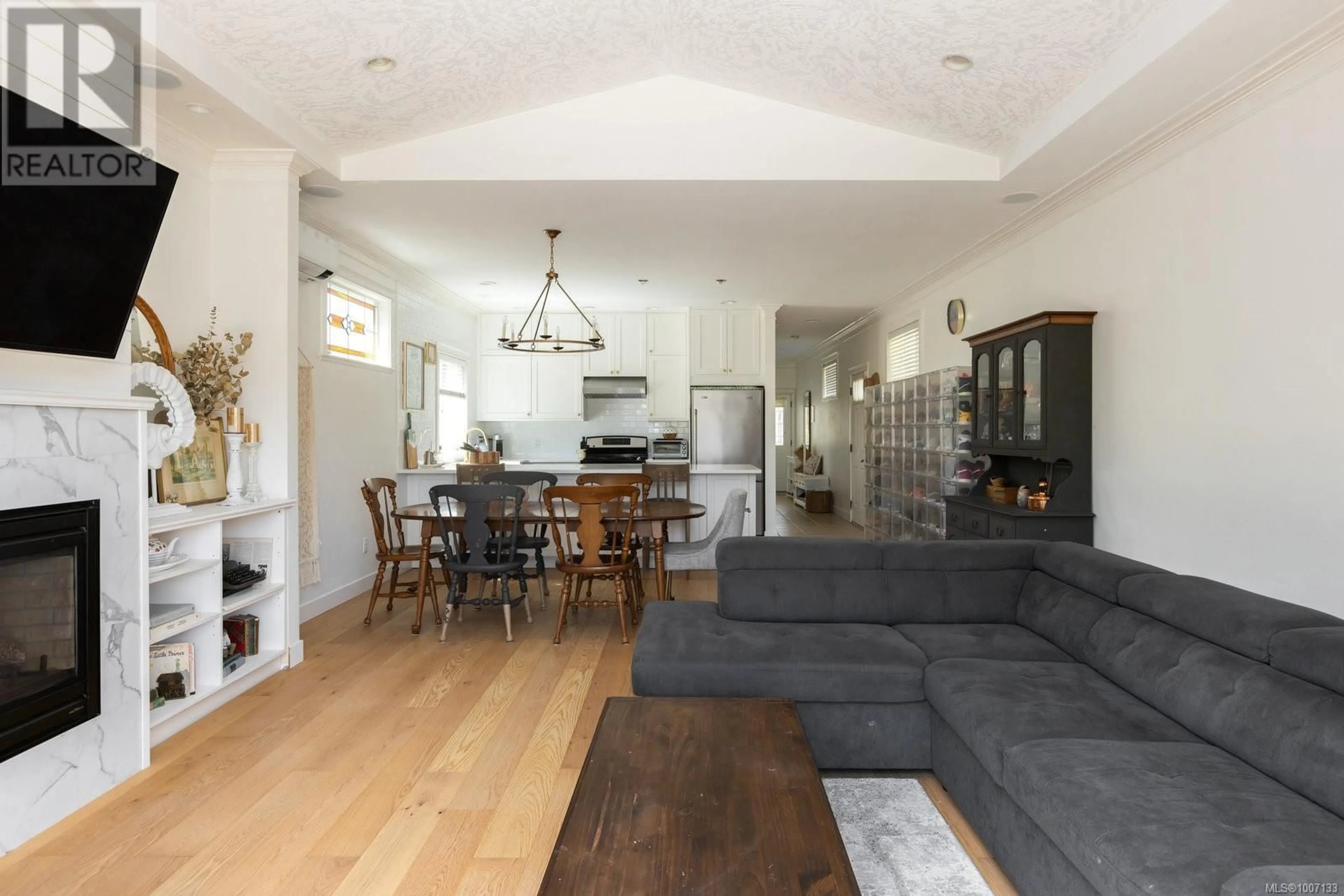 Open concept kitchen, unknown for 9937 SWIFTSURE PLACE, Sidney British Columbia V8L4E3
