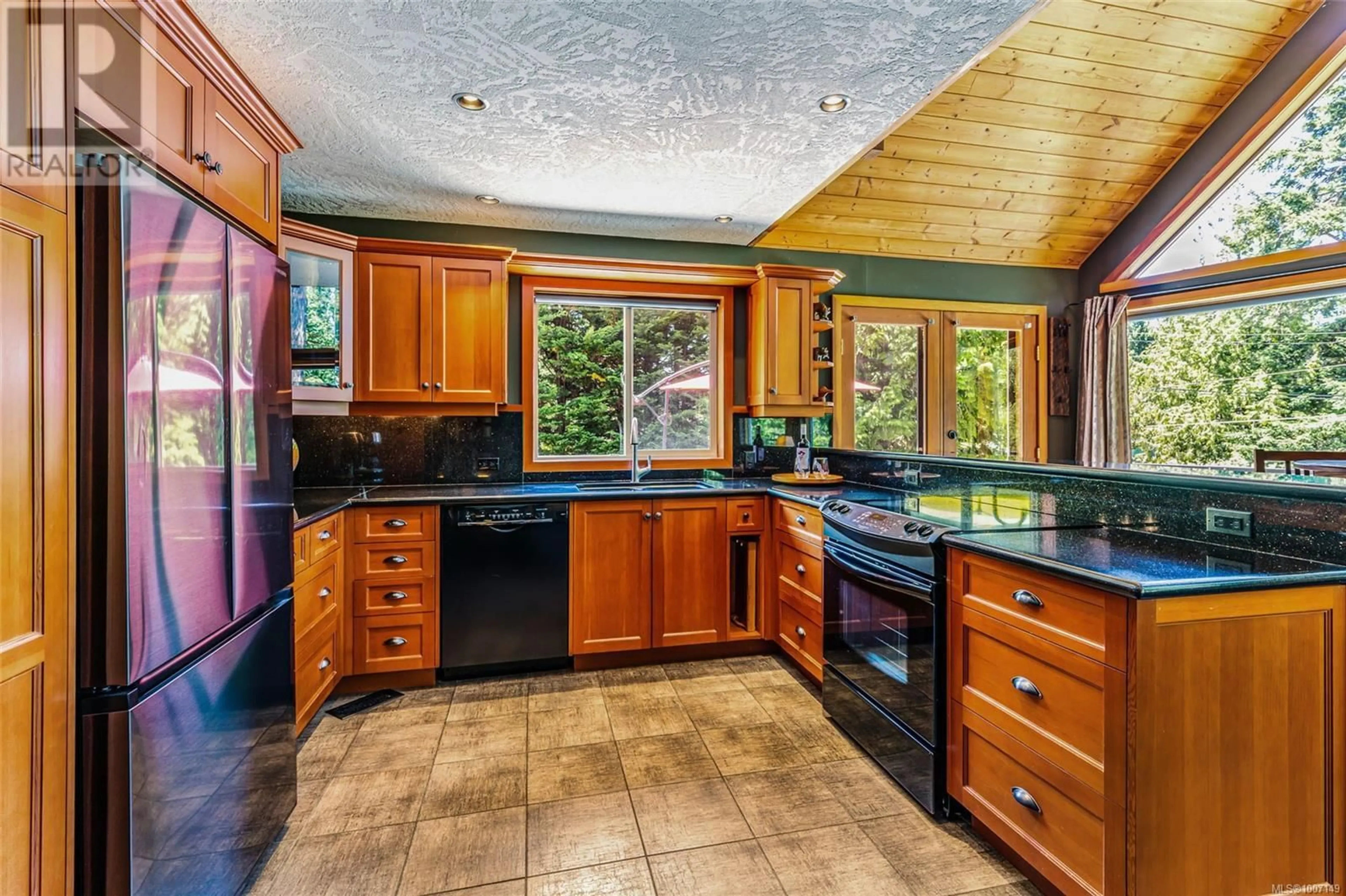 Open concept kitchen, ceramic/tile floor for 1560 DORCAS POINT ROAD, Nanoose Bay British Columbia V9P9B4